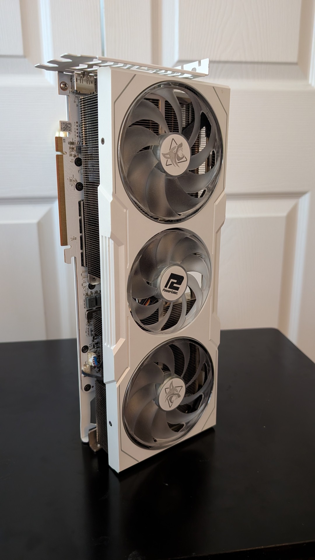 PowerColor Hellhound Spectral White Radeon RX 7900 XTX | Jawa