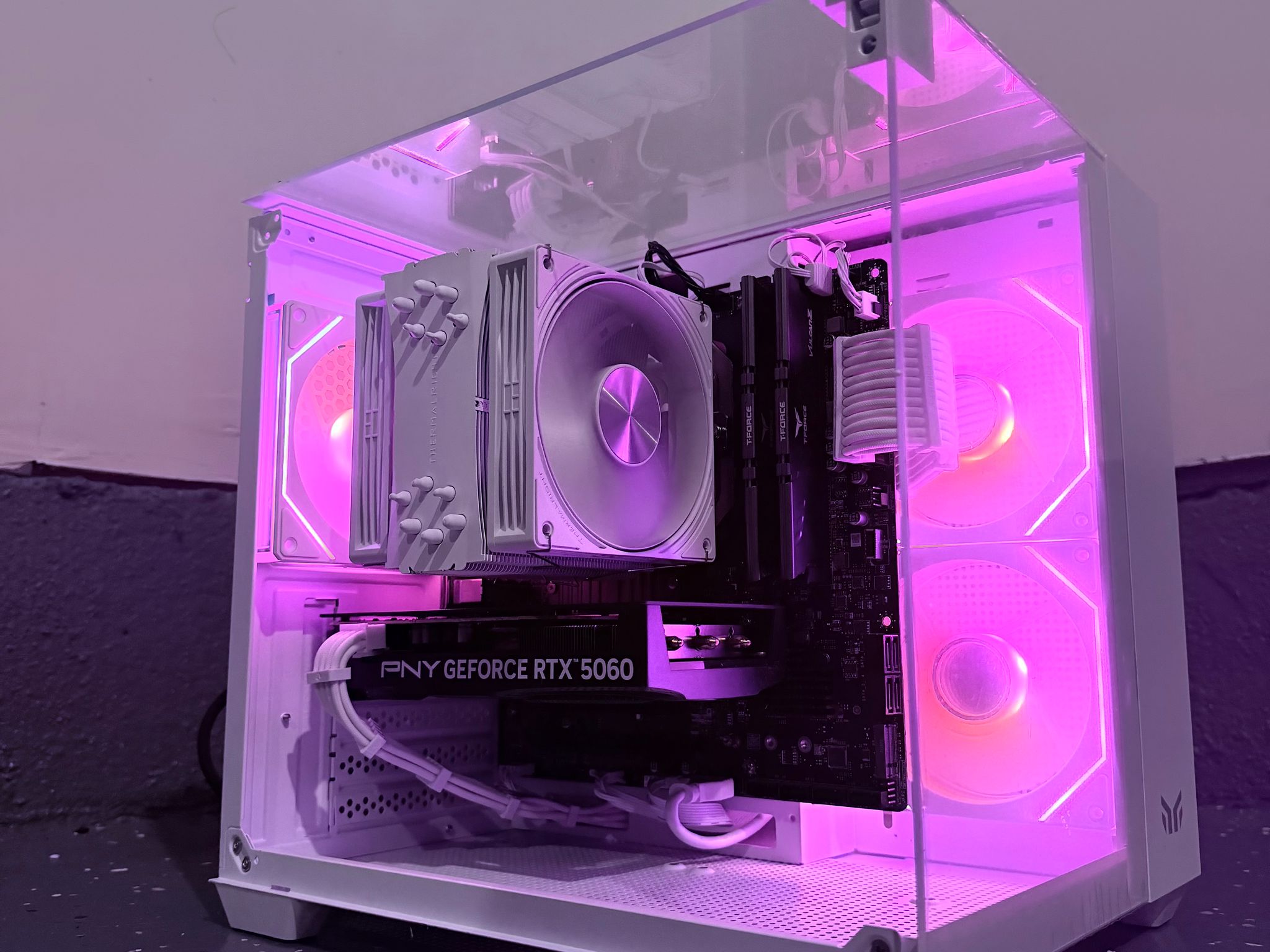 🌈"Frozen Opal"⚪️| 1080p Gaming | RTX 5060 | Ryzen 5 5500 | 16GB Ram | 1TB Storage | Free Shipping