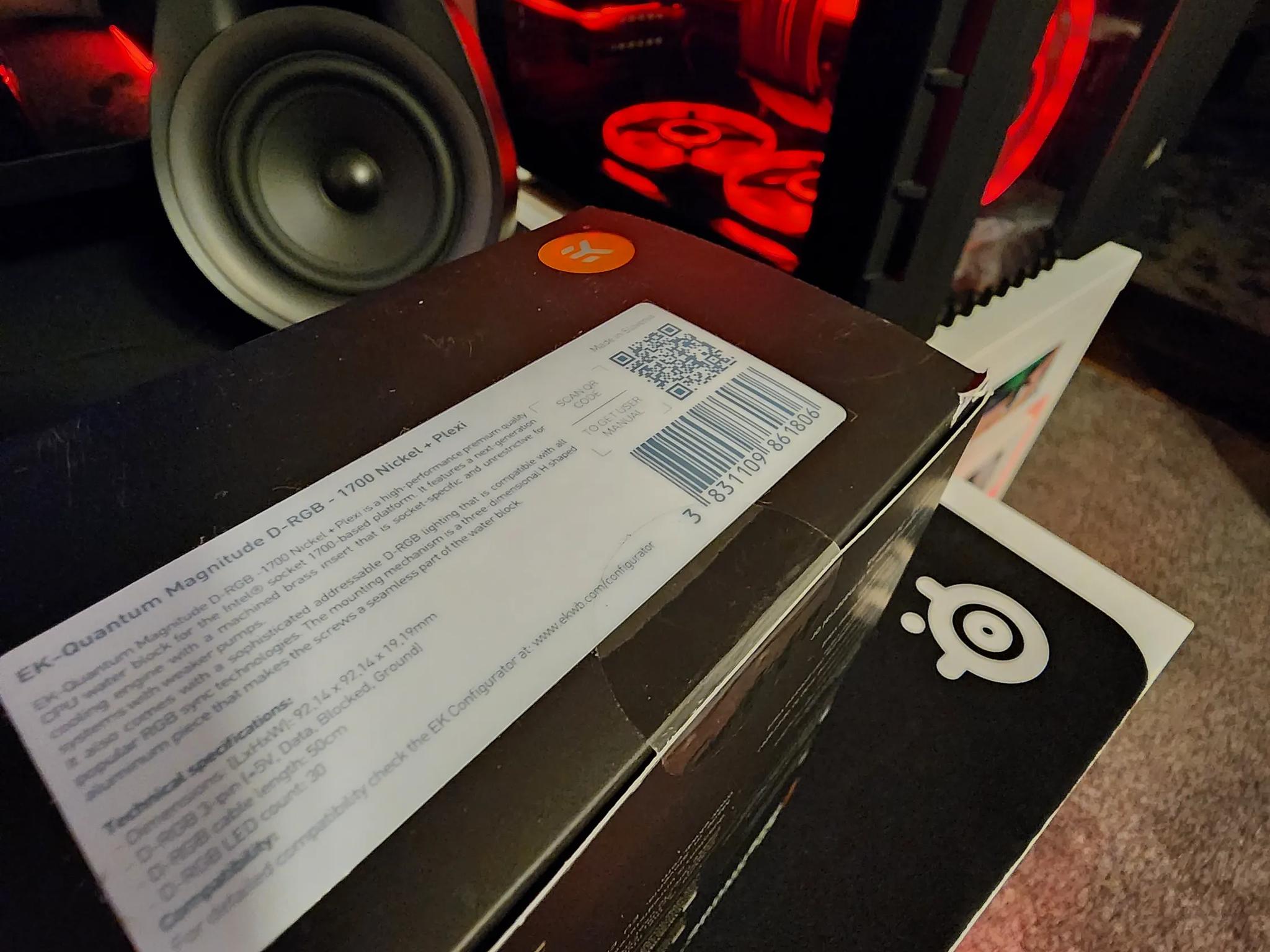 Sealed EK Quantum Magnitude Water Block (LGA1700 intel processors)