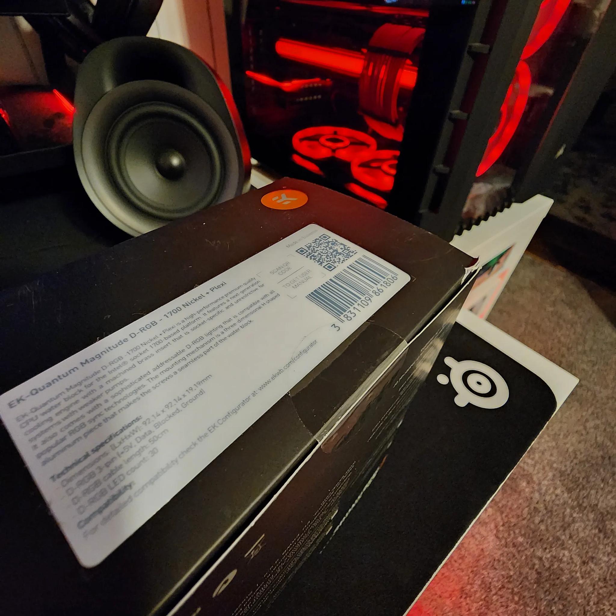 Sealed EK Quantum Magnitude Water Block (LGA1700 intel processors)