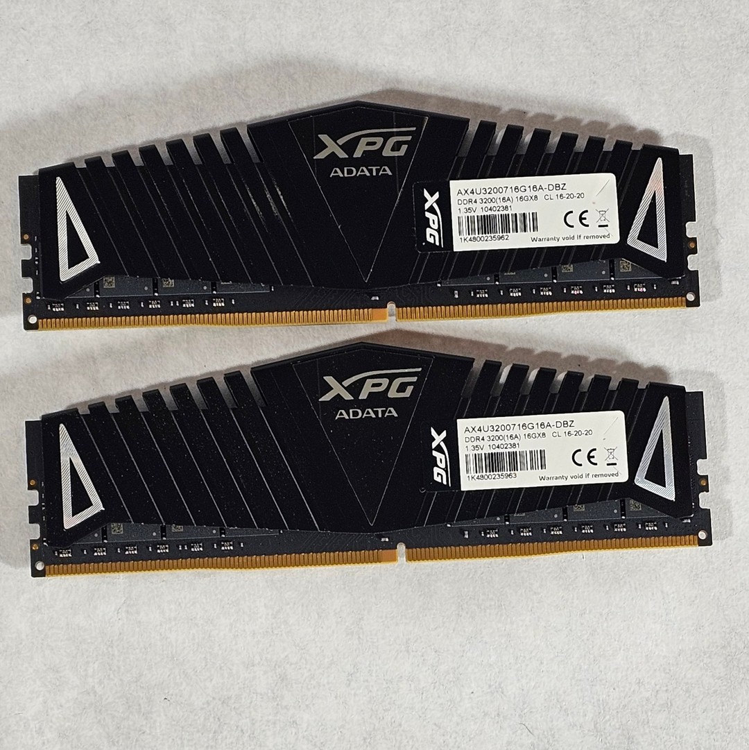 32GB DDR4 (2x16GB) CL16 3200MHz XPG ADATA | Jawa