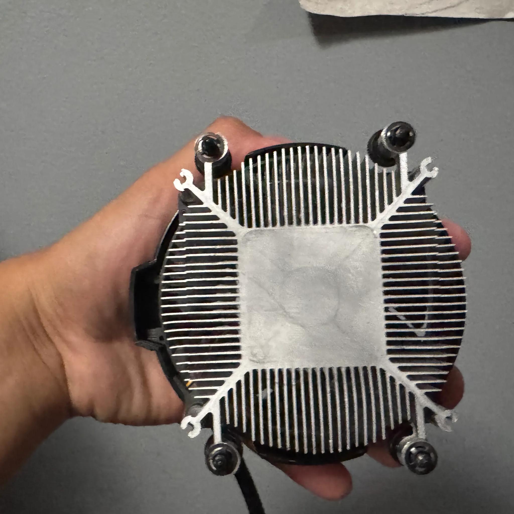 AMD Ryzen 5 5600G CPU/APU AM4 3.9 GHz Used - With Stock Cooler - NOT IN ORIGINAL BOX