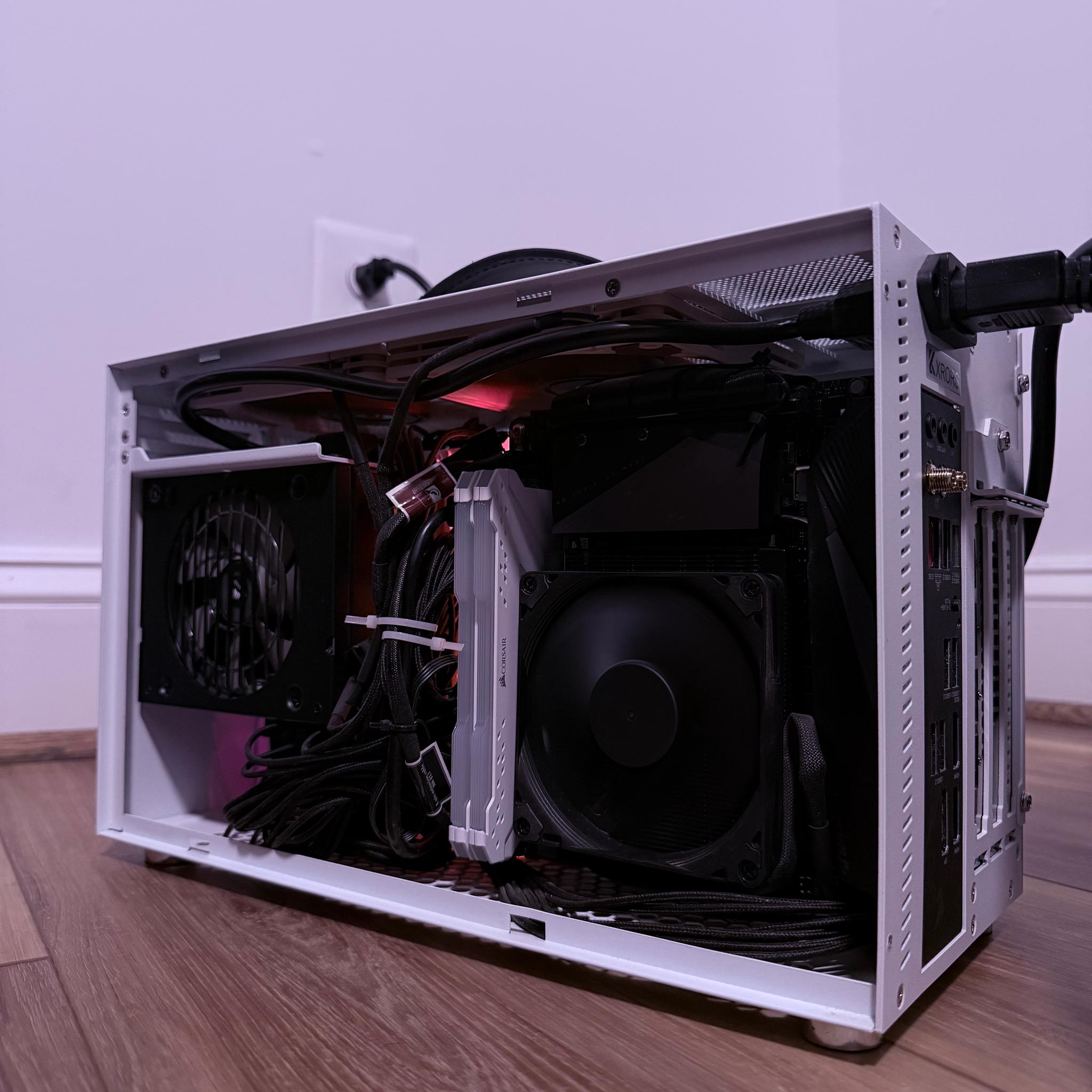 ⚪️🤏"Pocket Titan"🤏⚪️| 1440p/4k Gaming | RX 6900XT | R7 5800X | 16GB DDR4 | 1tb SSD | WiFi