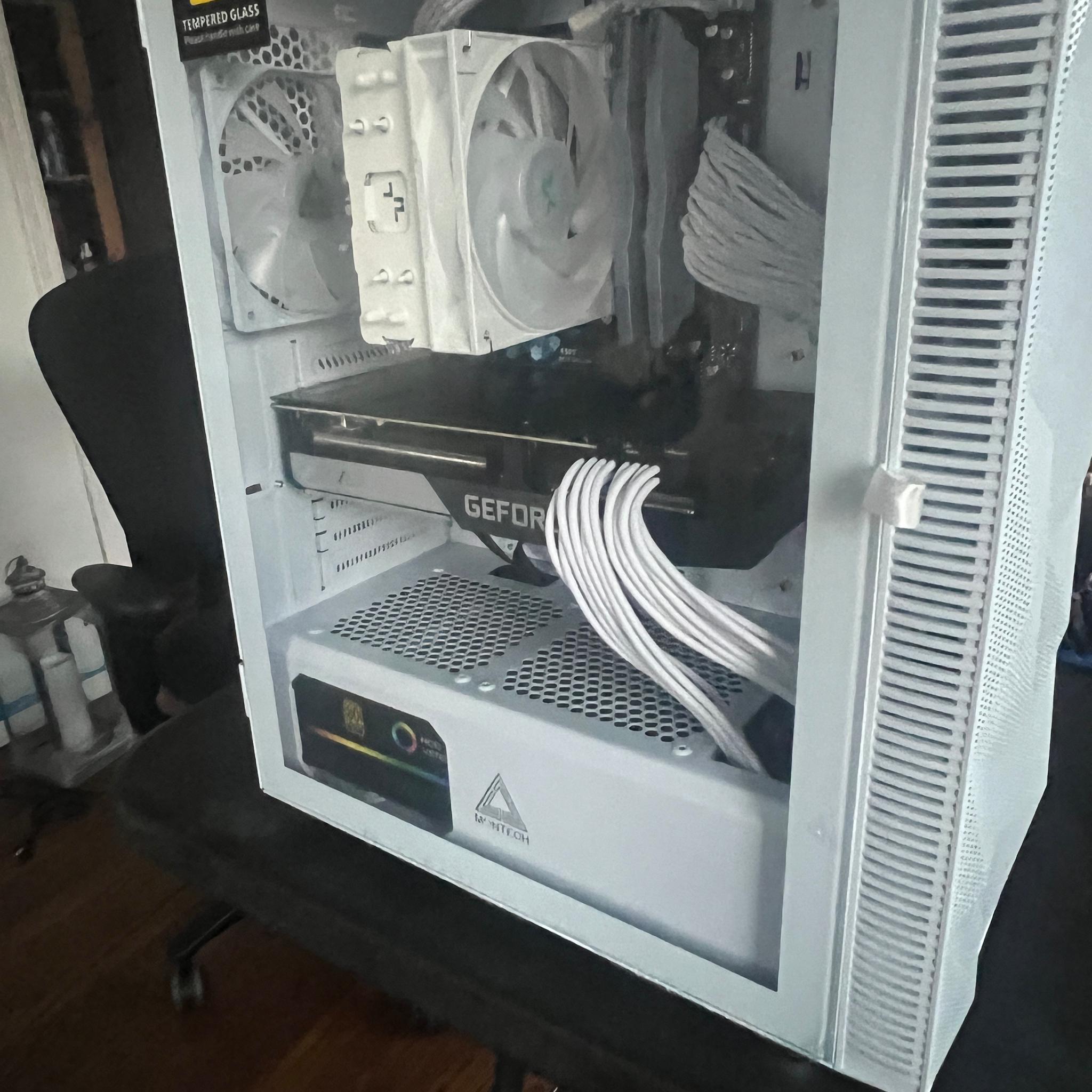 BLACK FRIDAY! RTX 3070| AMD 5600X| 32GB DDR RAM| 1TB