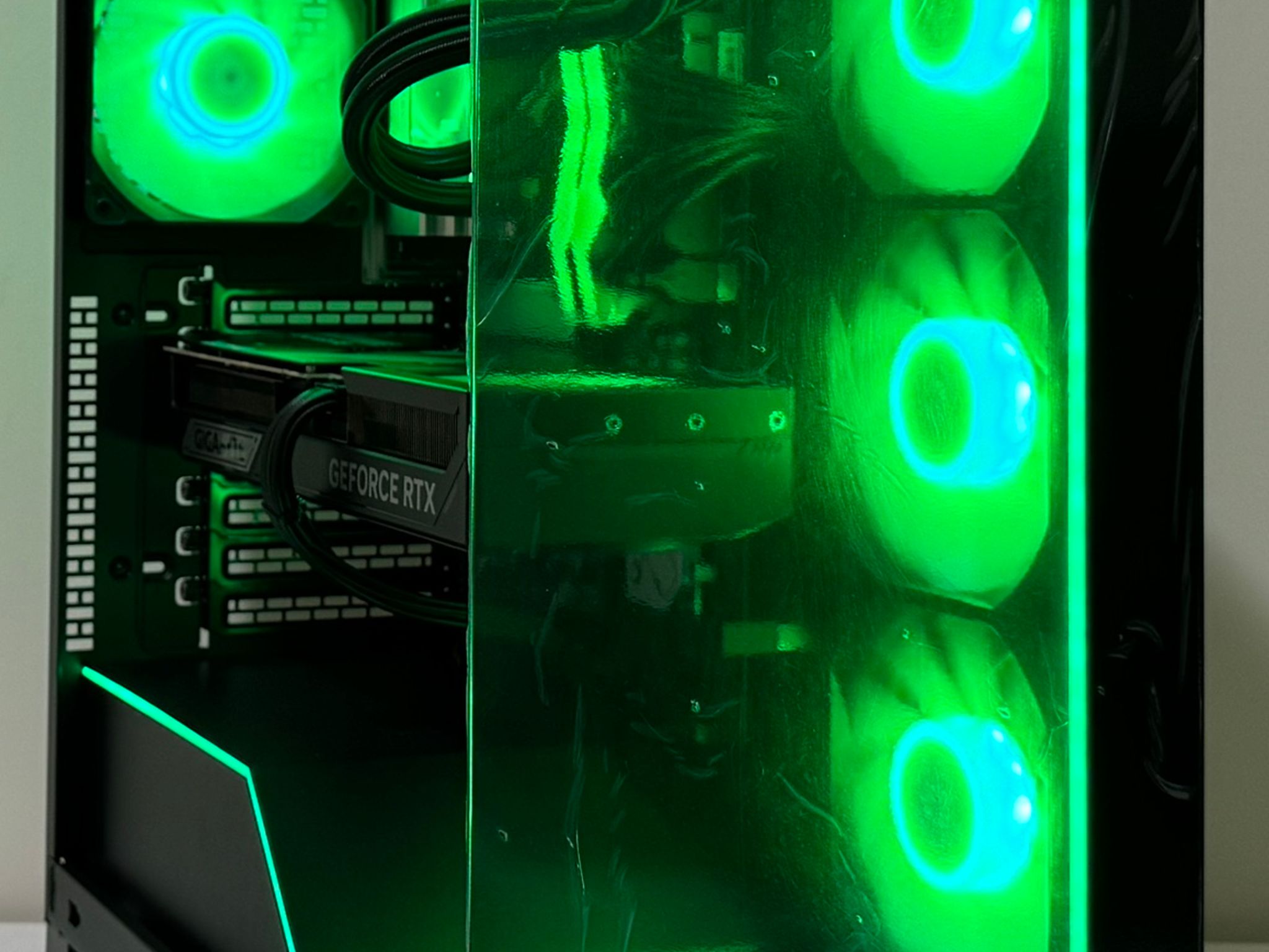AMD Ryzen 7 7800X3D GeForce RTX 5070 Ti 32GB DDR5 RAM 1TB Gen5 NVMe SSD NZXT 850W Gold Gaming PC