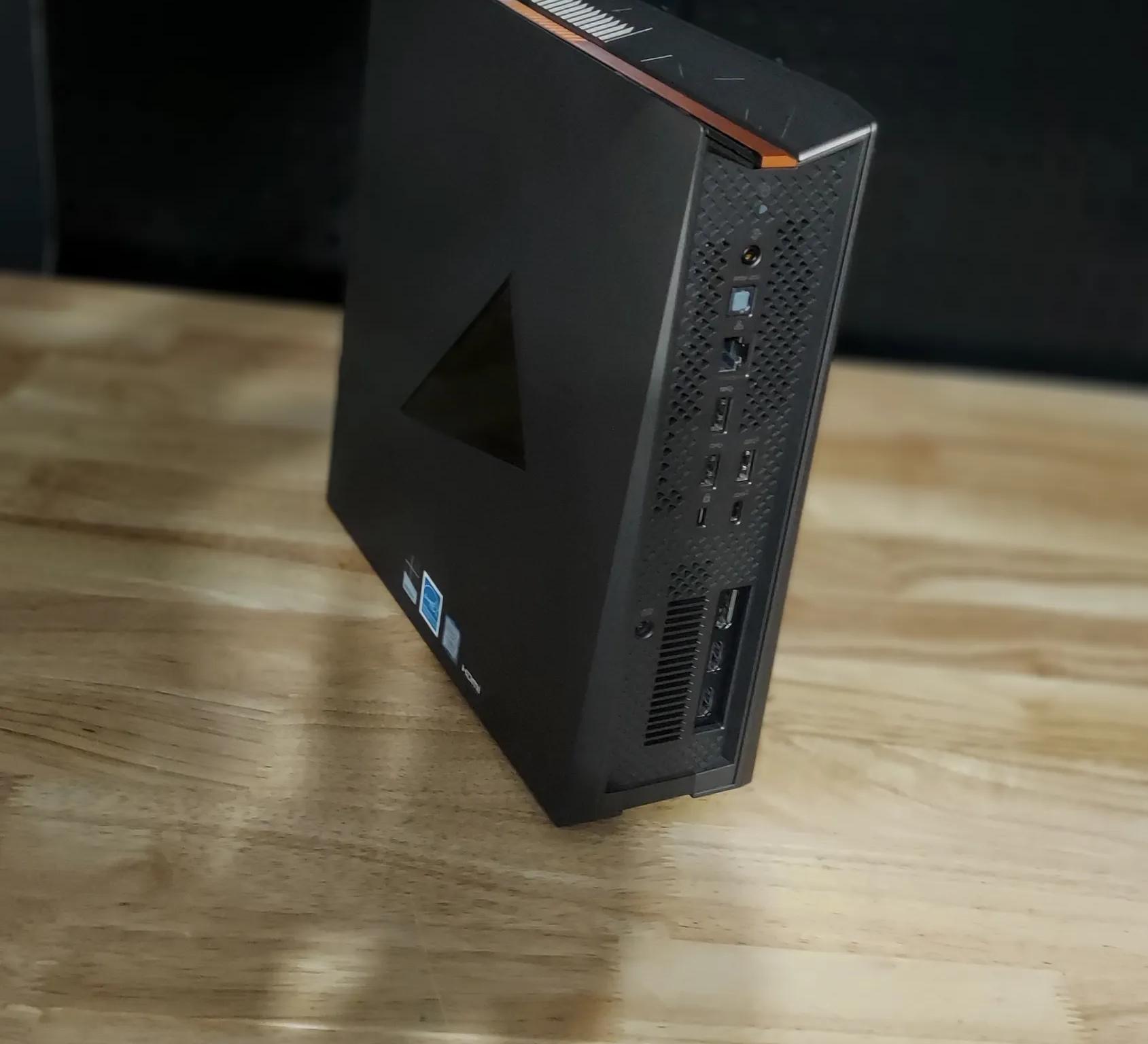 ASUS ROG GR8 II, GTX 1060, 16GB RAM, i5-7500