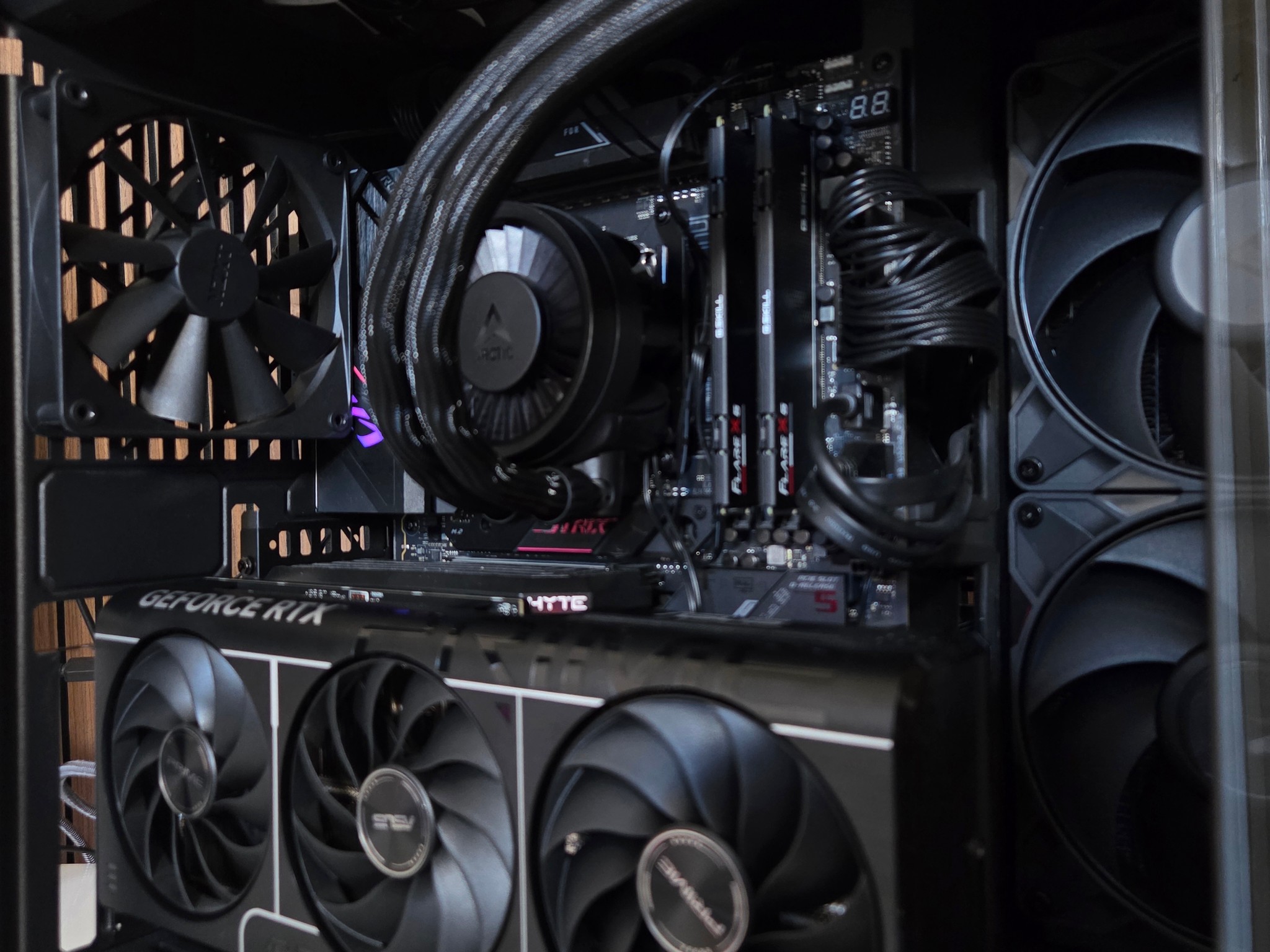 ALL Black V4 | RTX 5070| Ryzen 9 7900x | 32GB DDR5 | 1TB NVME | GOLD PSU | Windows 11 | WIFI