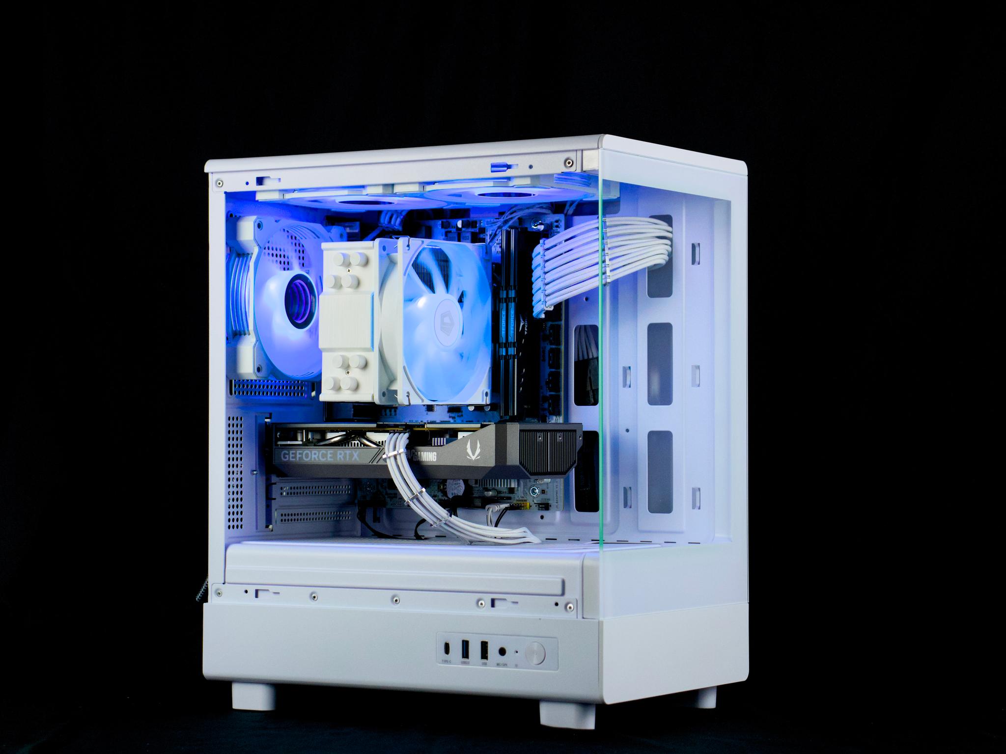 🧊❄️🧊 White Gaming PC – RTX 5060 , Ryzen 7 3700X, 32GB RAM, 1TB SSD - WiFi, BlueTooth 🧊❄️🧊