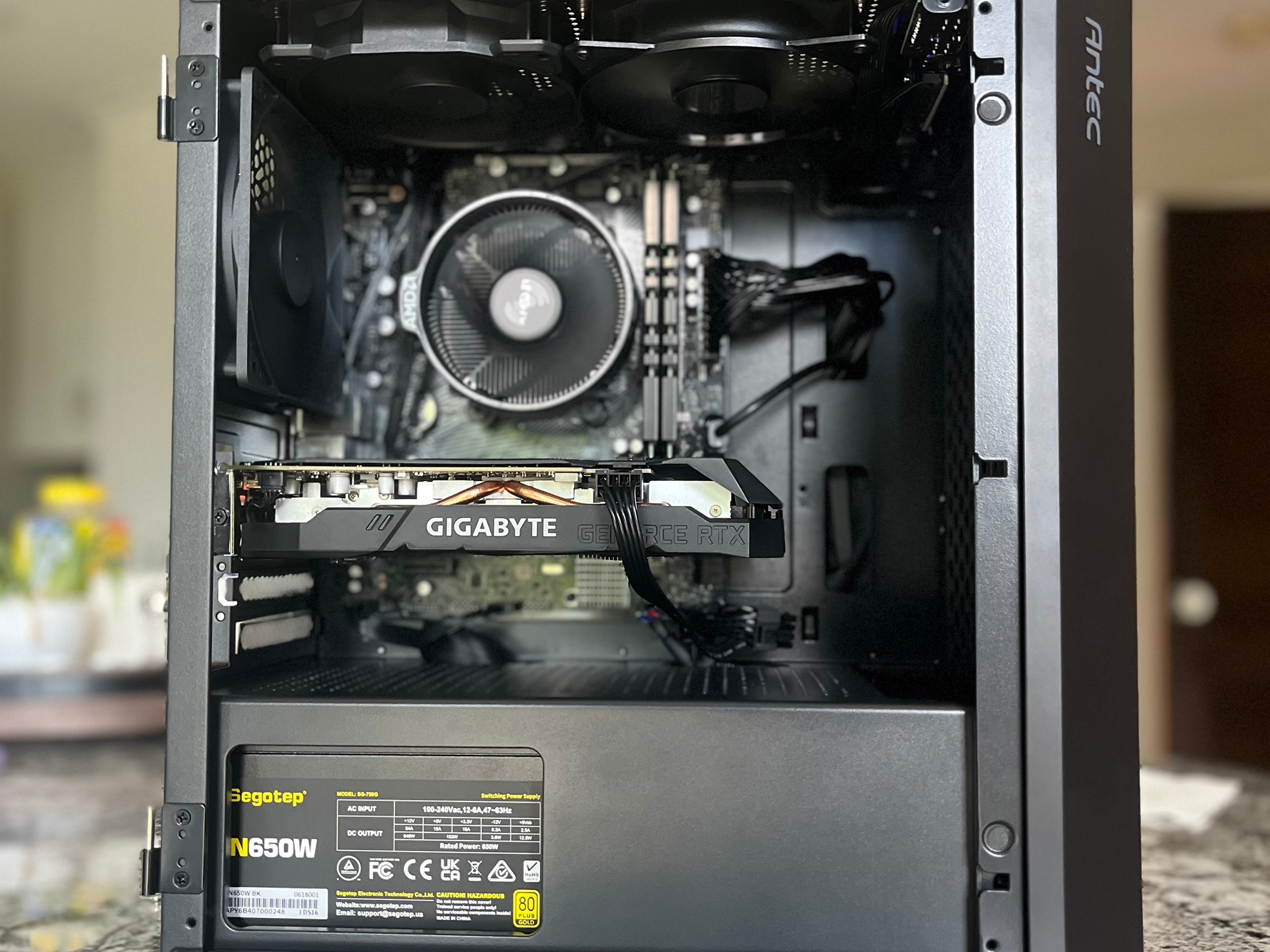 Stealthy Black Gaming Pc (Rtx 2060)