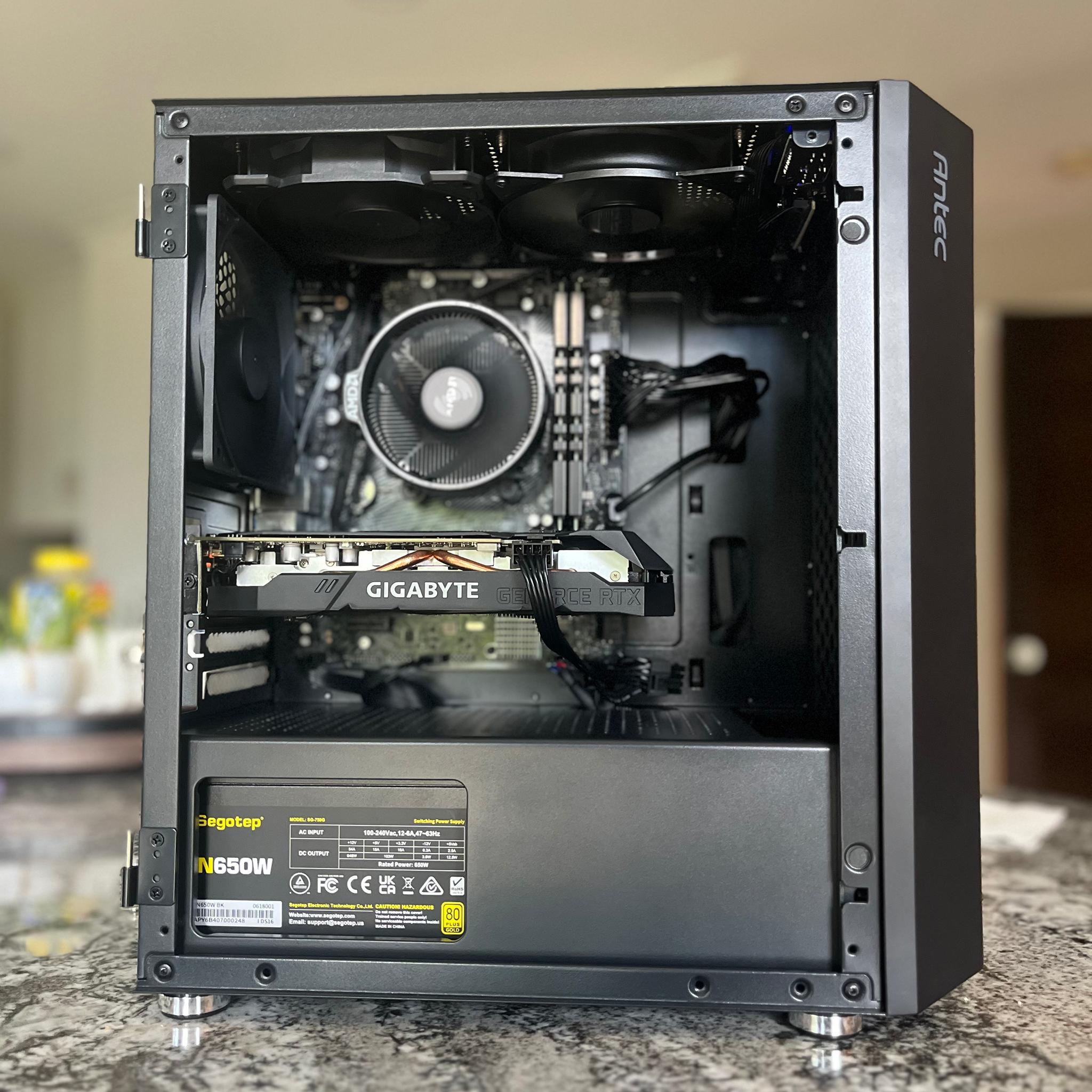 Stealthy Black Gaming Pc (Rtx 2060)
