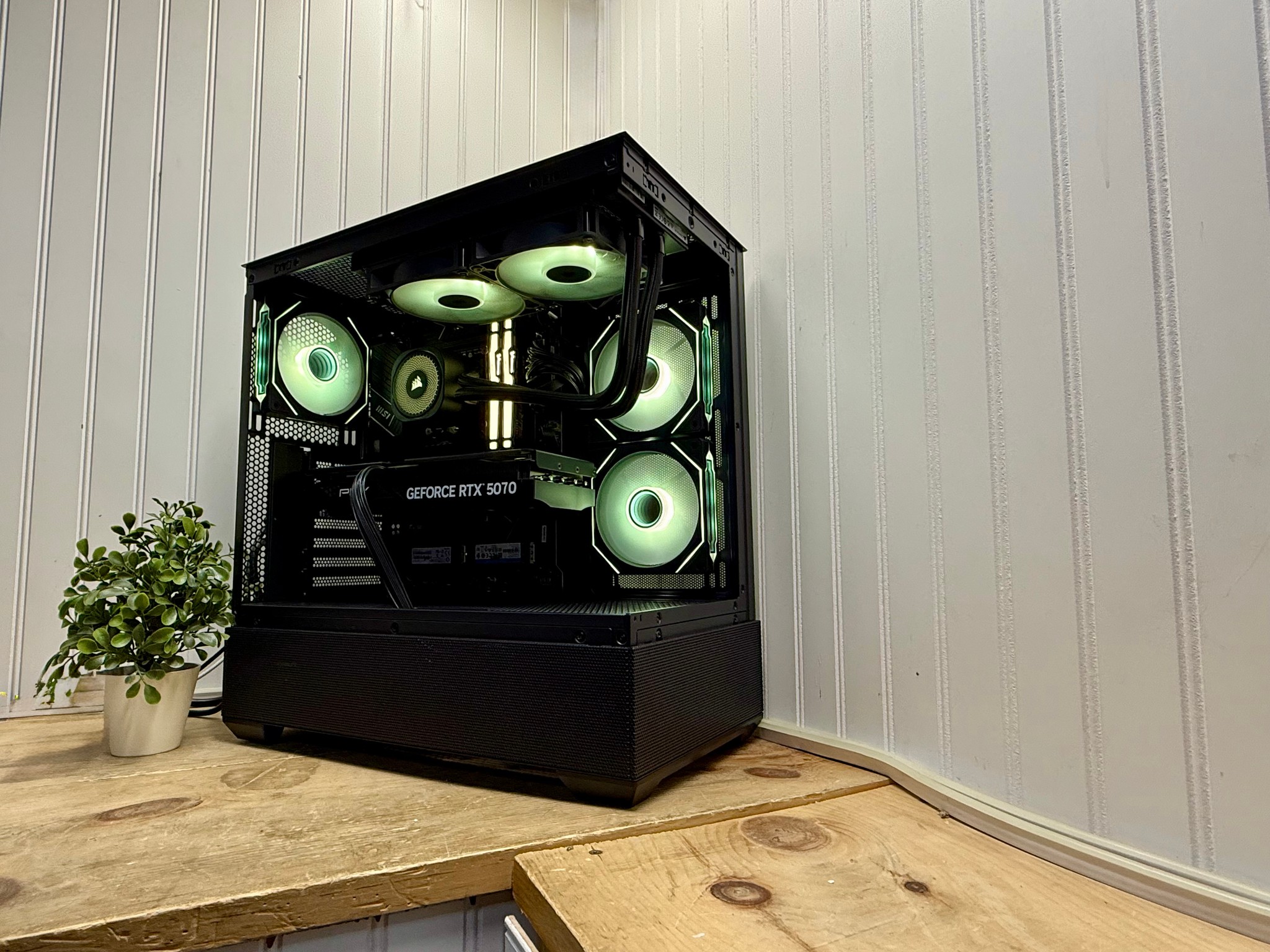 BLACK FRIDAY WEEK 1 DARK FORCE 13700kf/5070/32g ddr5/2TB NVME+2TB SSD/750watt psu/240mm AIO