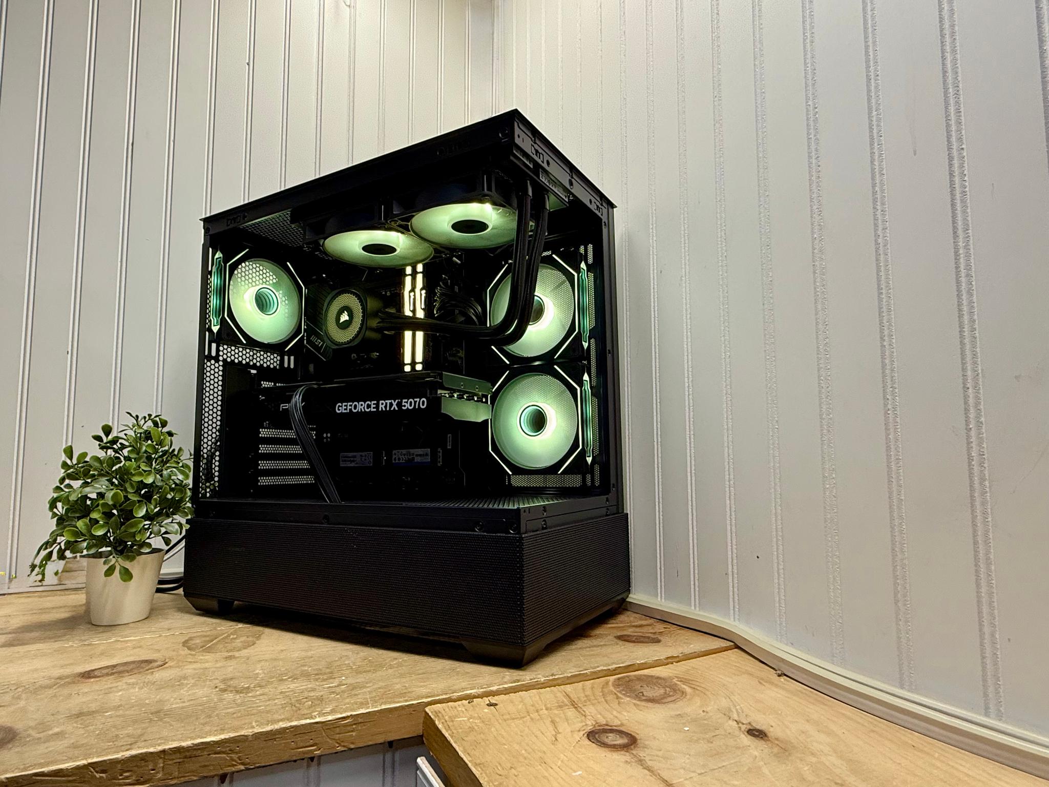 BLACK FRIDAY WEEK 1 DARK FORCE 13700kf/5070/32g ddr5/2TB NVME+2TB SSD/750watt psu/240mm AIO