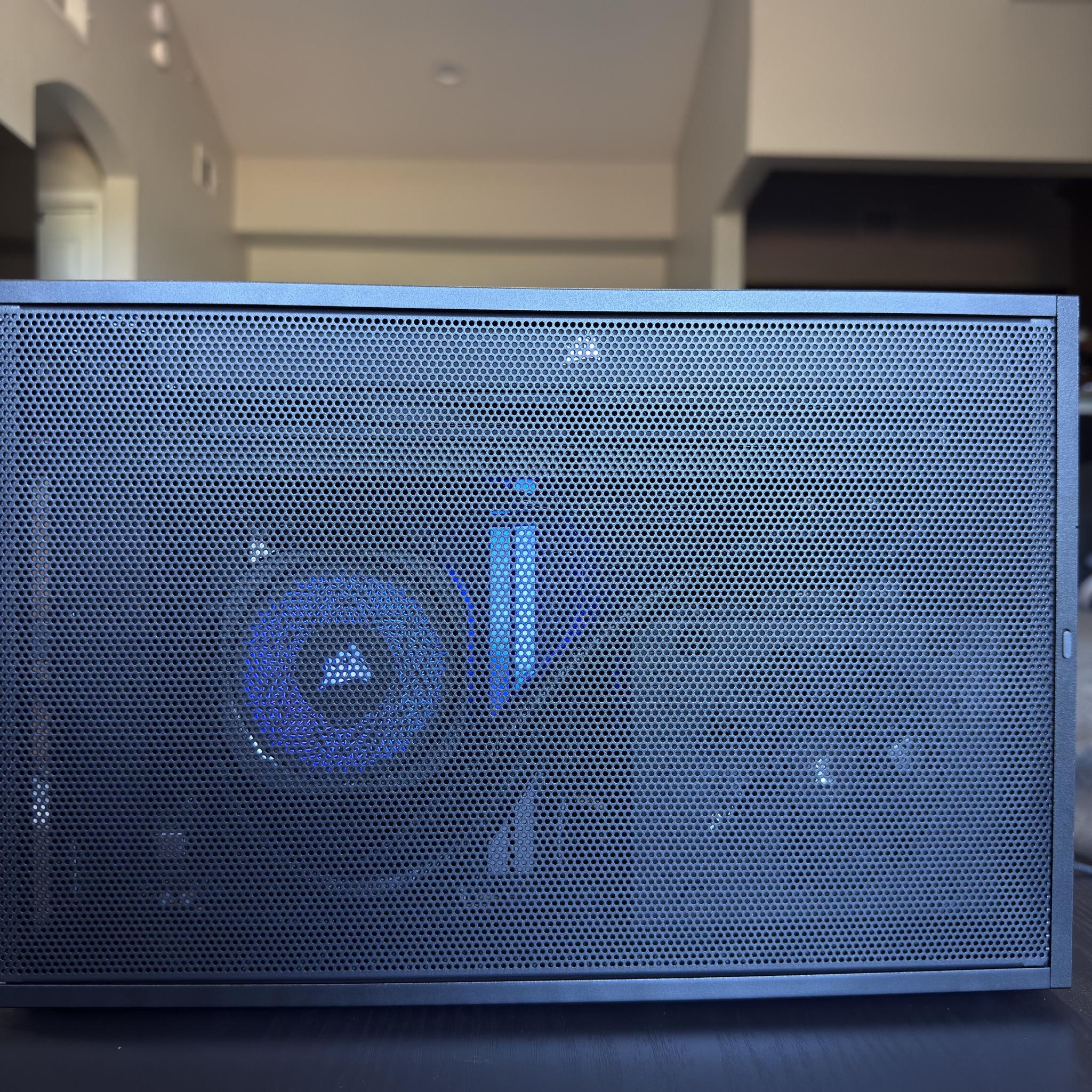 formD T1 - 7800X3D - 5070 FE