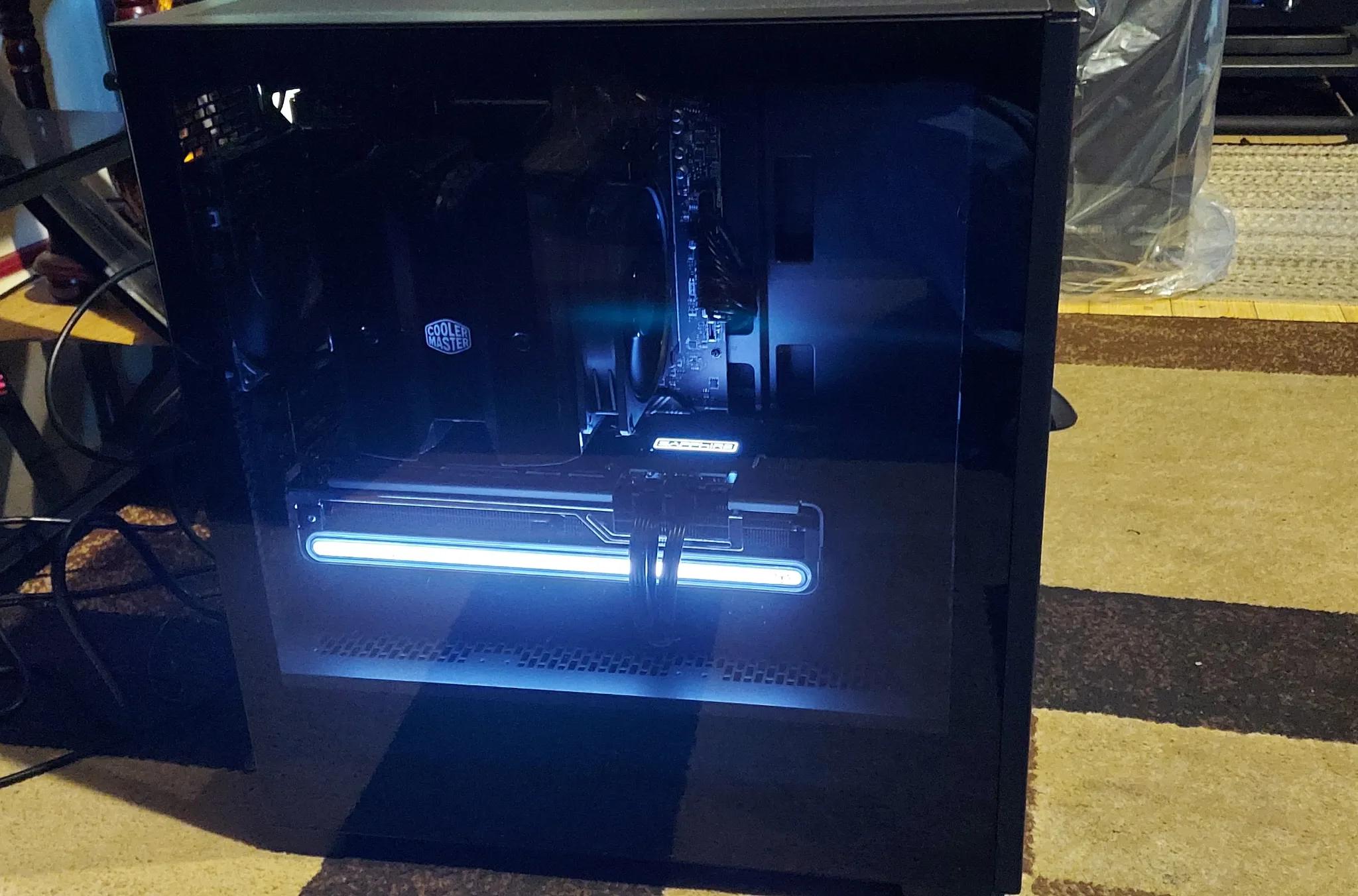 Stealth Ryzen 7700X/RX 7800XT Gaming PC