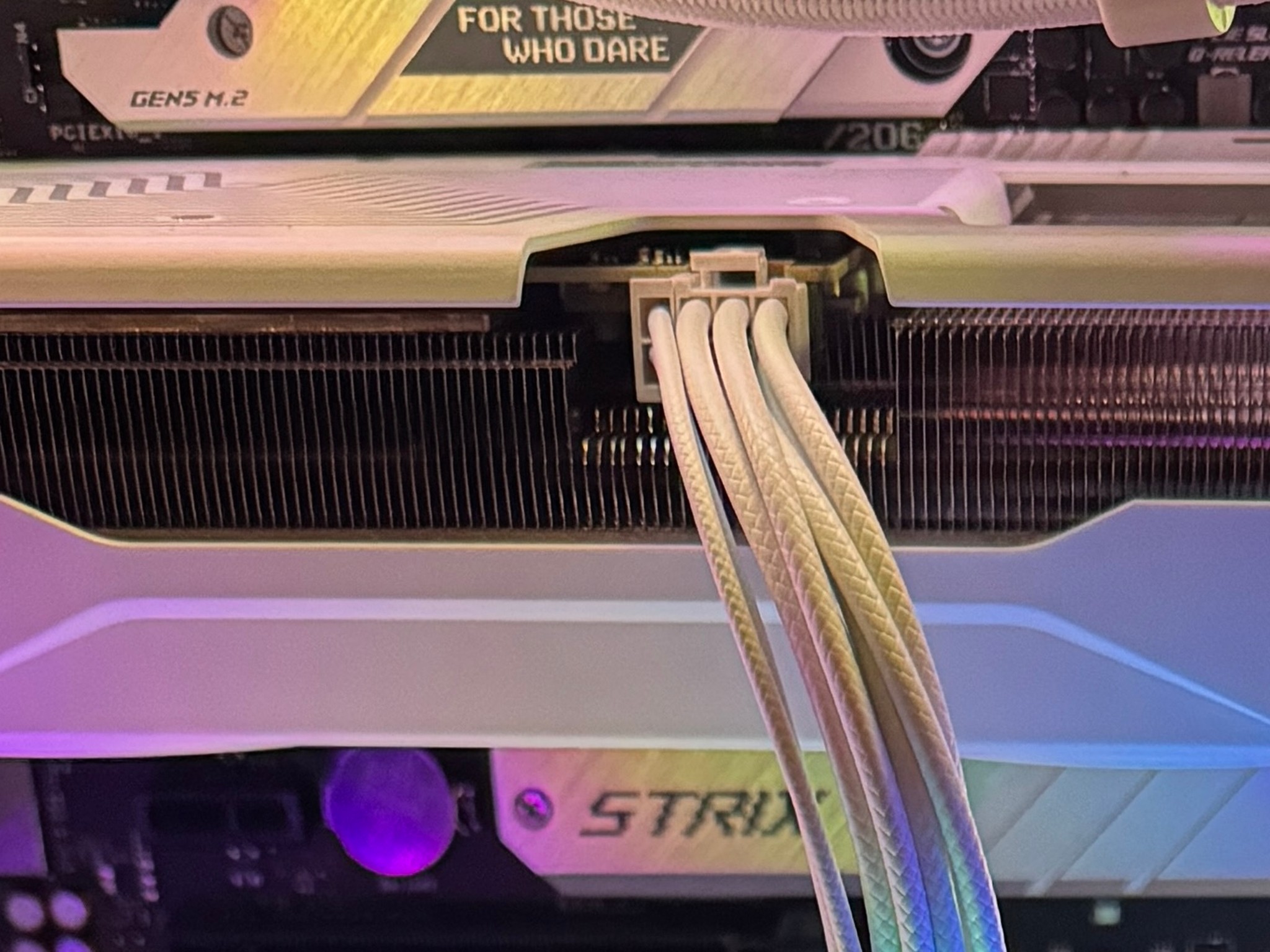 ⚪️XFX RX 9060 XT 8GB White