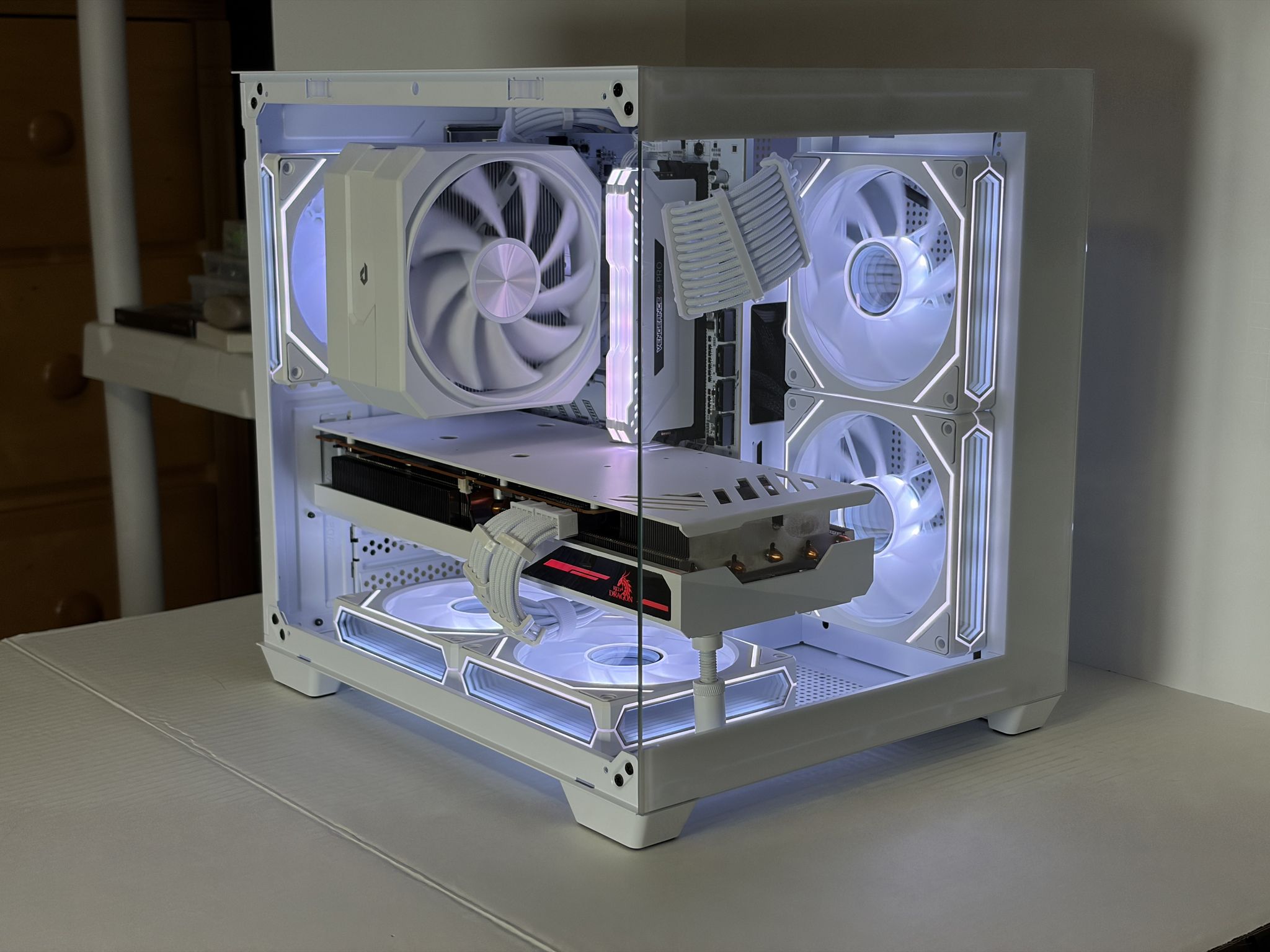 🔥 RX 6800 + Ryzen 5 5600 – White Gaming PC – 1440p Ultra Monster | 1TB NVMe | 16GB RAM