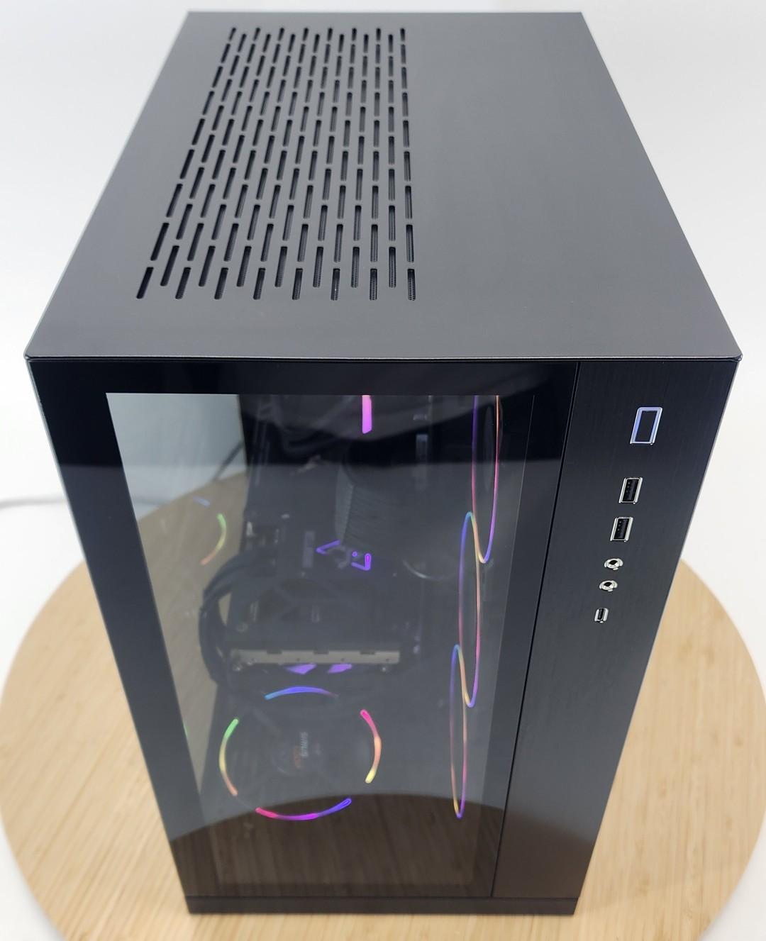 Gaming PC Ryzen 7 7700 32GB RAM 2TB SSD RX 7700 XT 12GB Windows 11 Computer