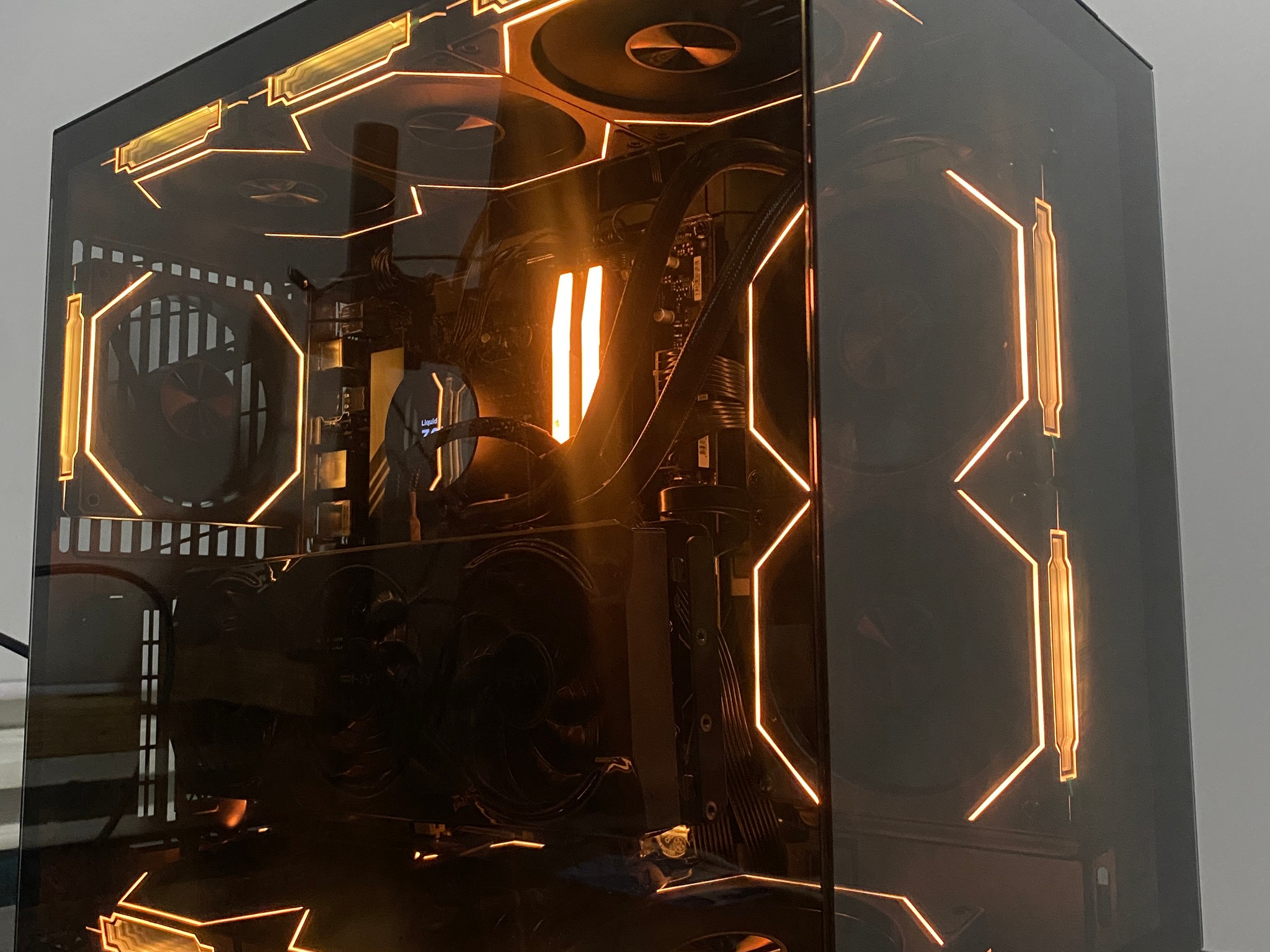Gaming Pc-RTX 5070| Ryzen 5 9600x | 32gb DDR5 RAM| 1TB SSD