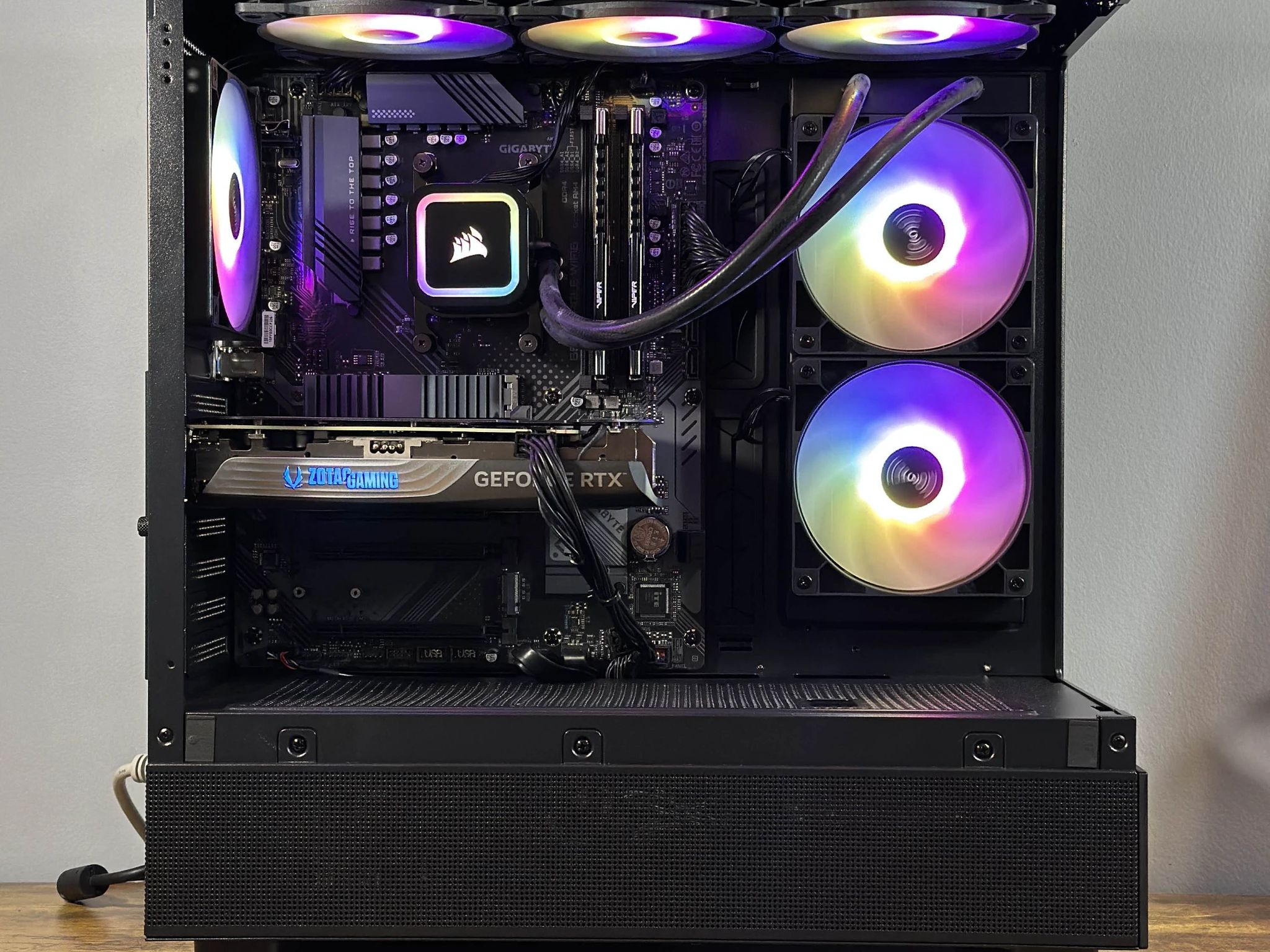 RTX 4070 12GB | Ryzen 7 5700X | 32GB DDR4 | 1TB SSD | Win11 | WIFI+BT | 1440P/4K Gaming PC