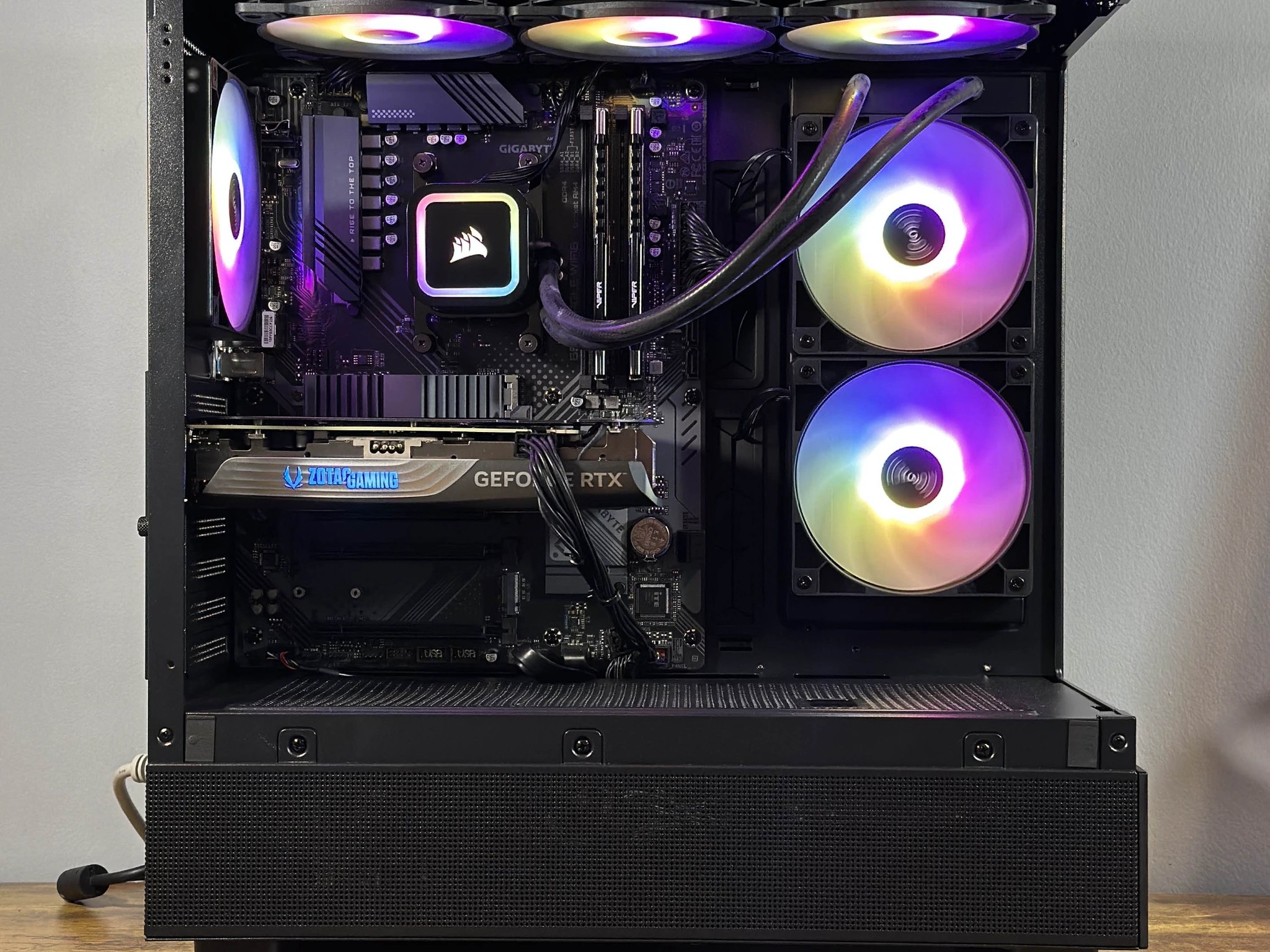 RTX 4070 12GB | Ryzen 7 5700X | 32GB DDR4 | 1TB SSD | Win11 | WIFI+BT | 1440P/4K Gaming PC