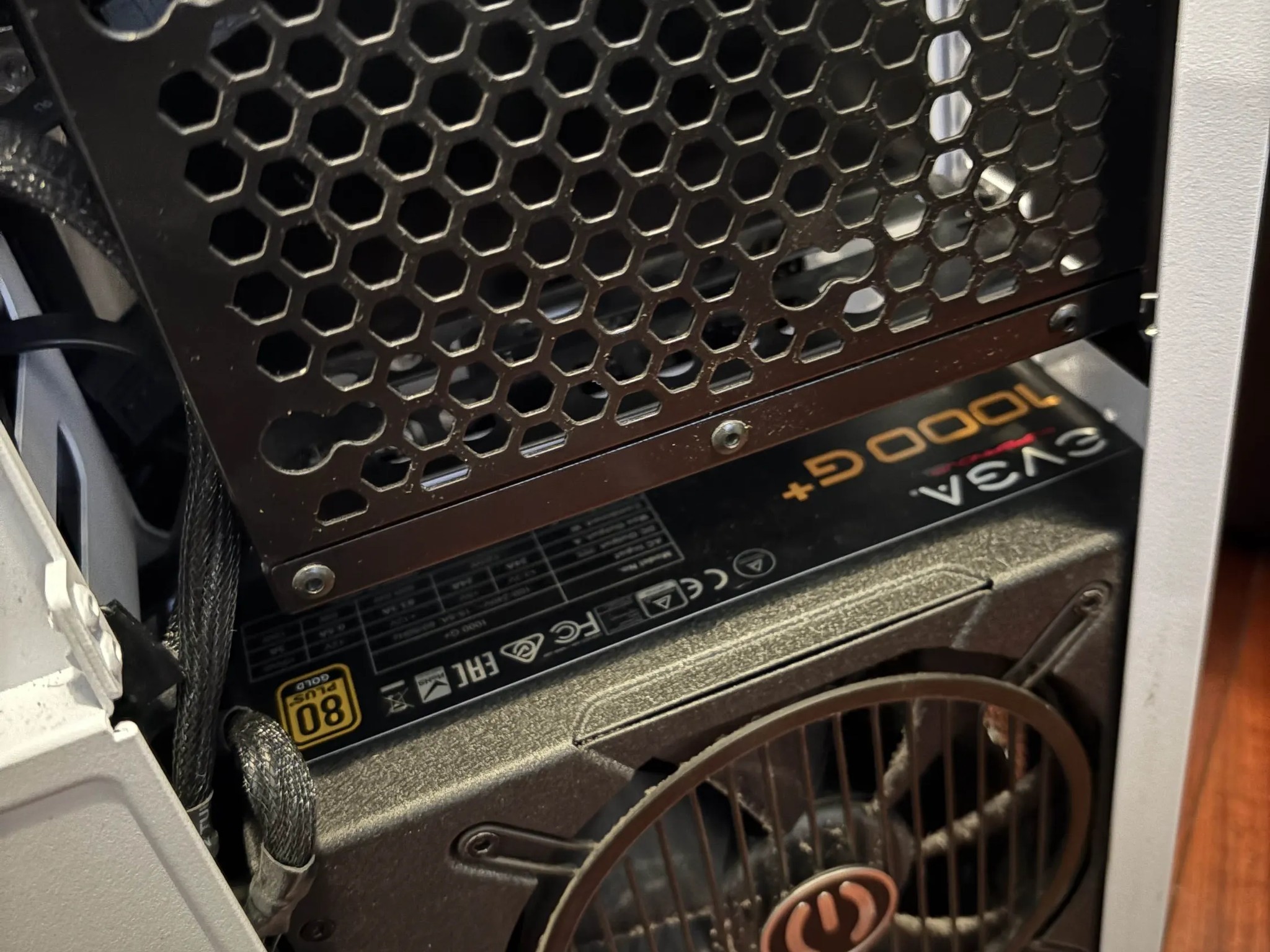 BUNDLE - ROG Strix 650E-F, Lian Li 011 dynamic, EVGA 1000w, 6 Lian Li SL Infinity Fans