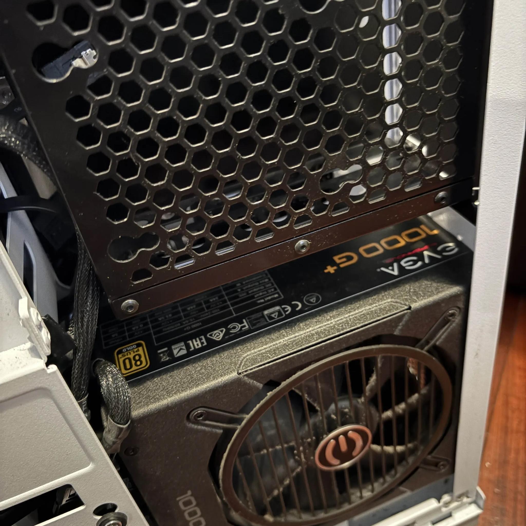 BUNDLE - ROG Strix 650E-F, Lian Li 011 dynamic, EVGA 1000w, 6 Lian Li SL Infinity Fans