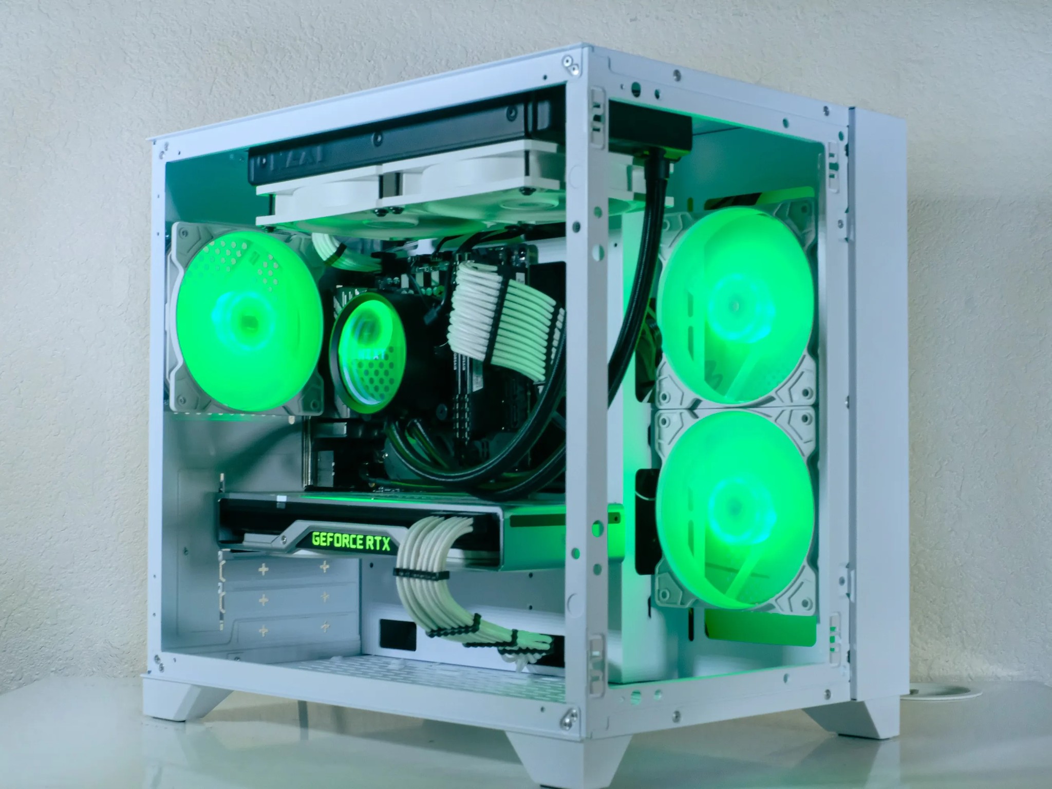 ☾ Luna ☽ | Intel Core i7-9700K | Nvidia RTX 2070 Super | Corsair Vengeance LPX 16 GB