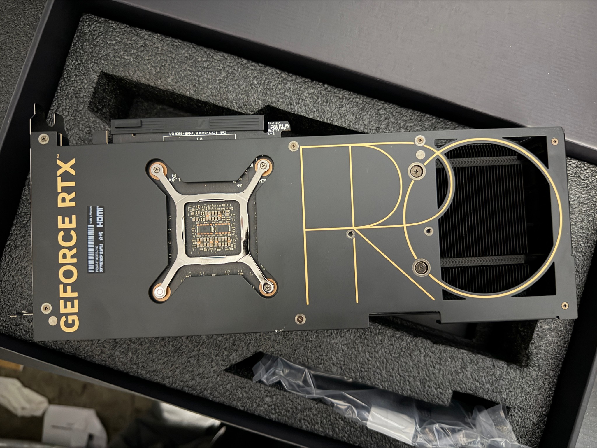 Asus ProArt OC GeForce RTX 4070 Ti SUPER 16gb vram SFF