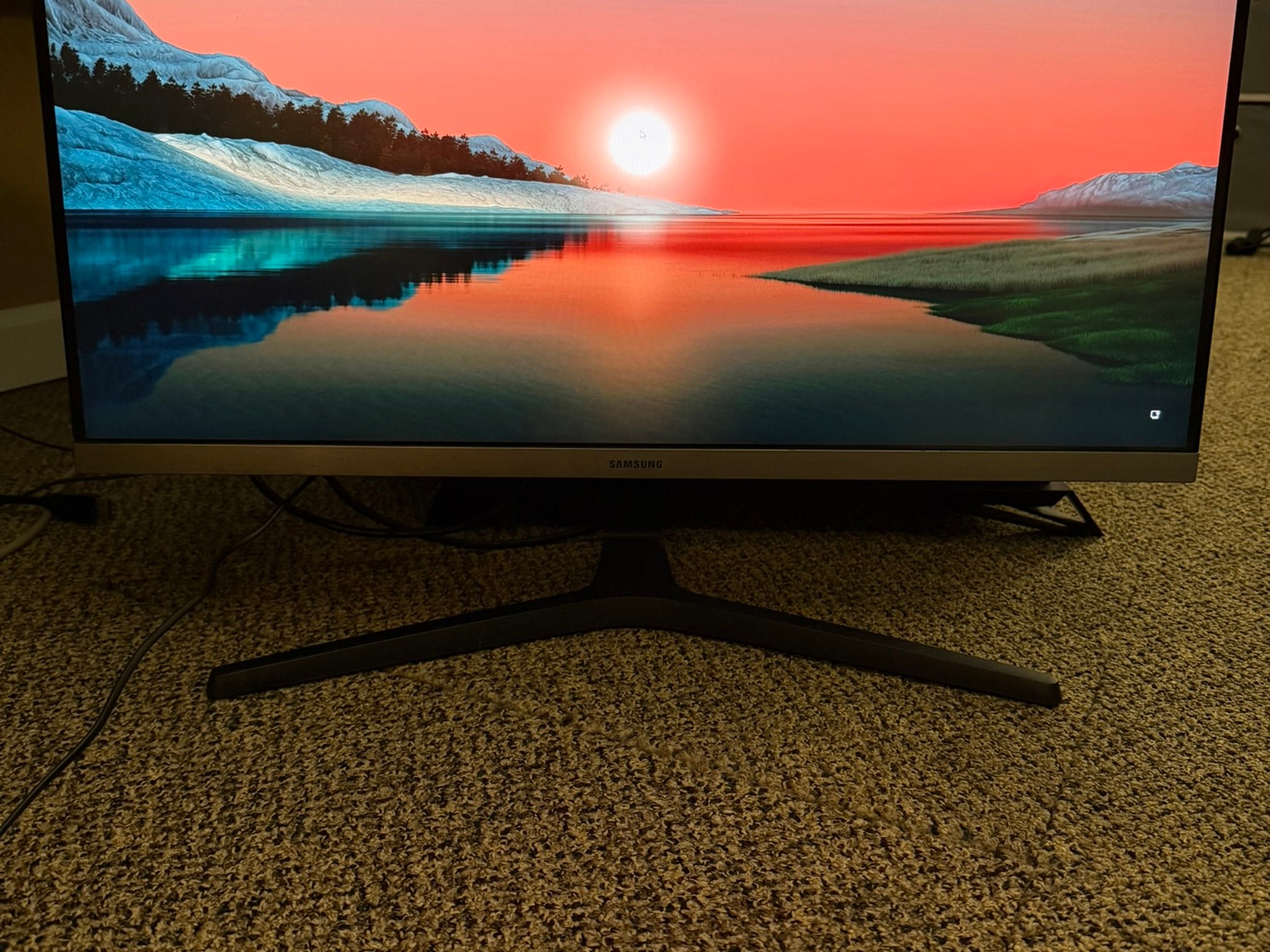 Samsung U28R550UQN 28" IPS 4K (3840 x 2160) UHD Monitor (HDR)