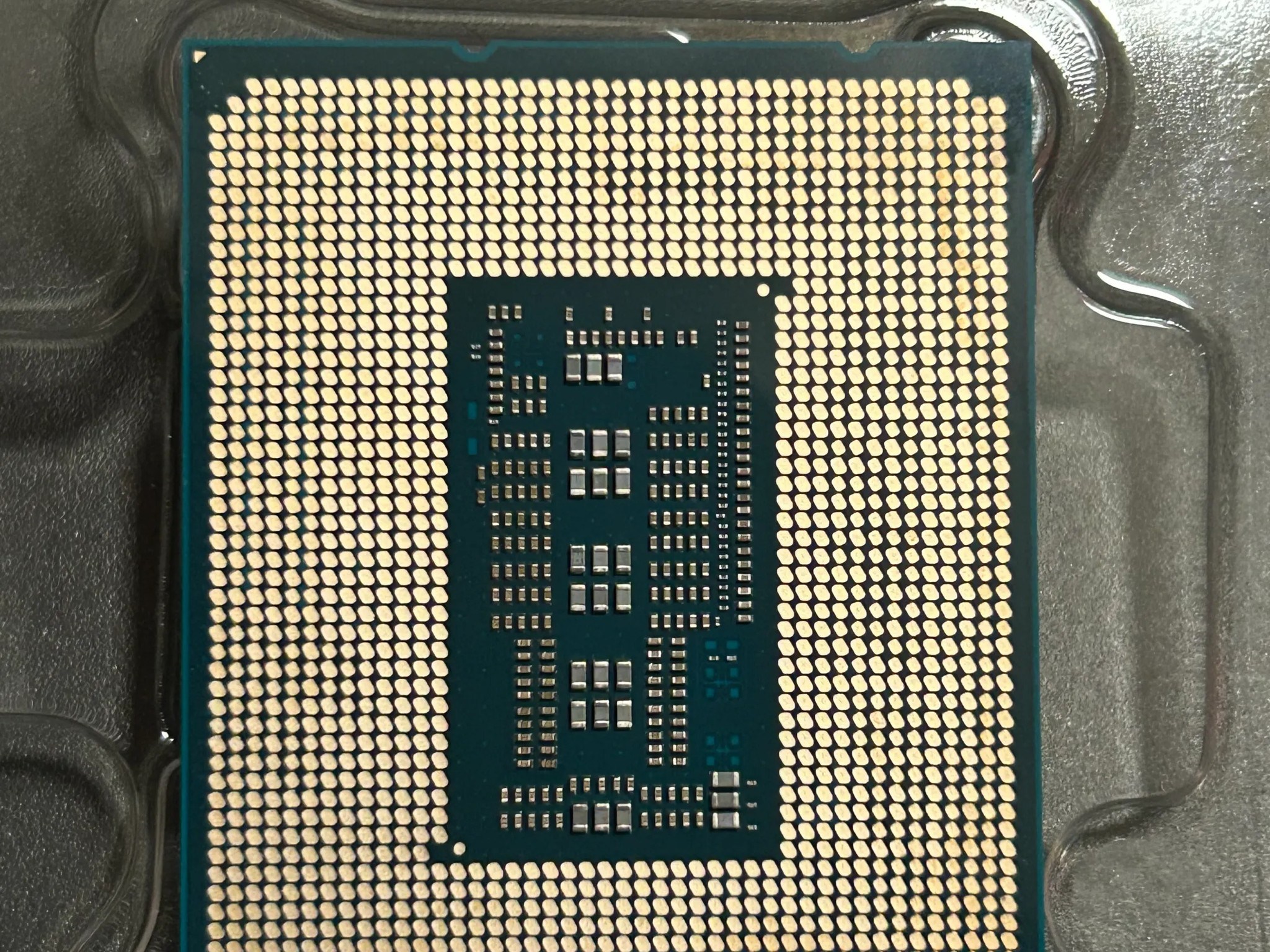 i7-13700