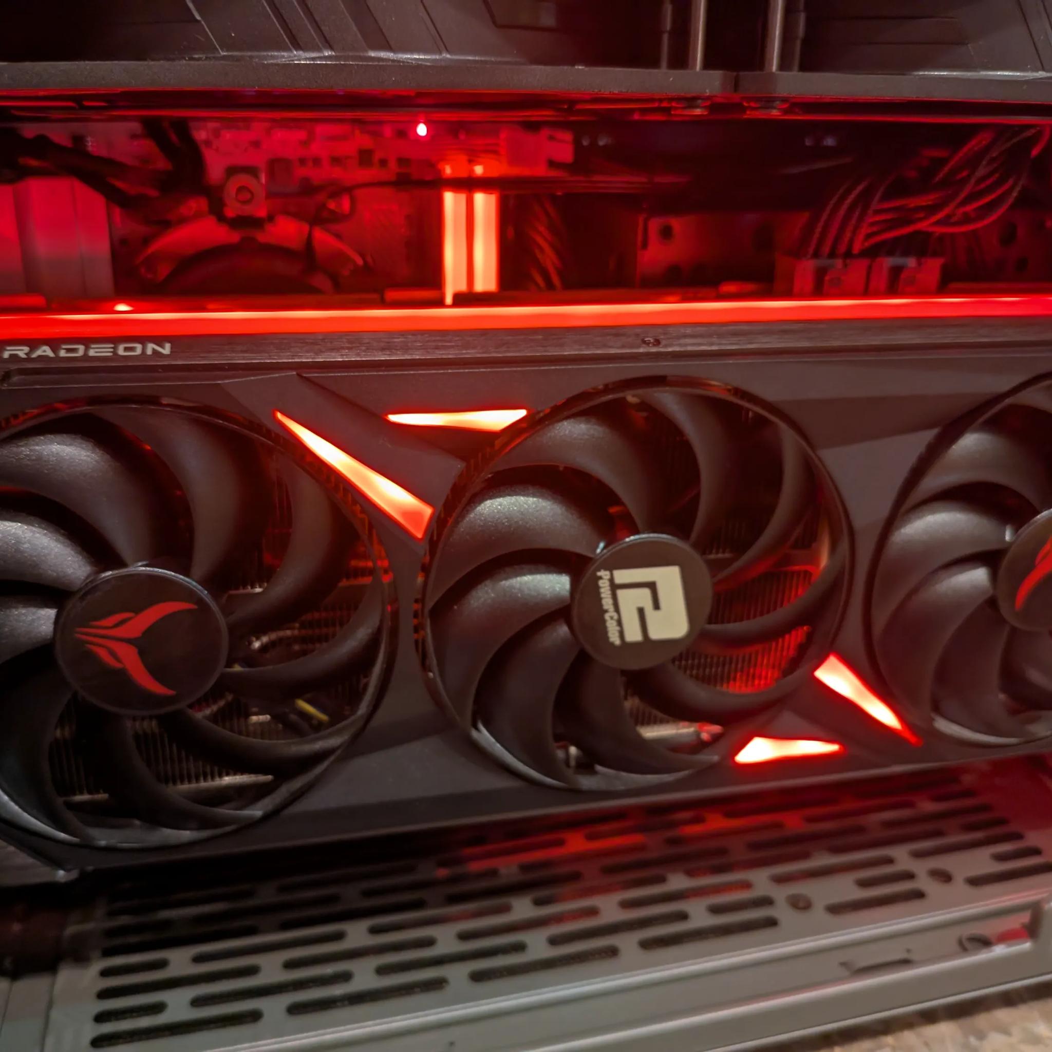 Devilman 😈 - Ryzen 5 9600X, RX 7800 XT, 32 GB DDR5, 2 TB Gen 4 NVME, Liquid Cooled, RGB