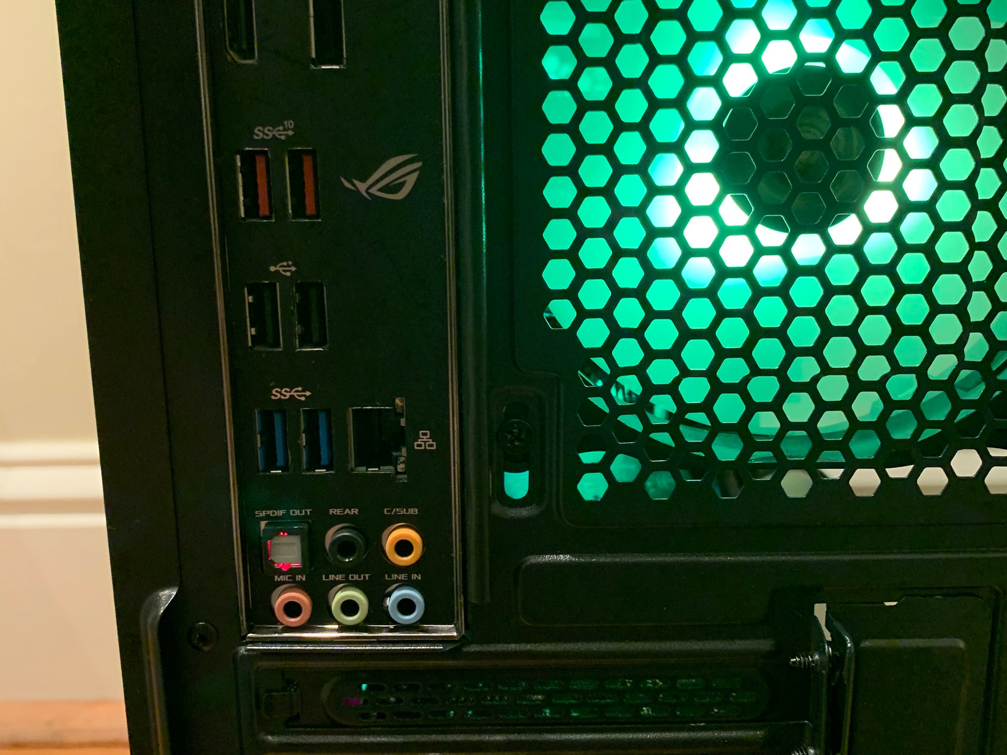 NVIDIA GTX 1070 R5 3600 CUSTOM RGB GAMING PC 16GB DDR4 512GB SSD WINDOWS 10 INSTALLED