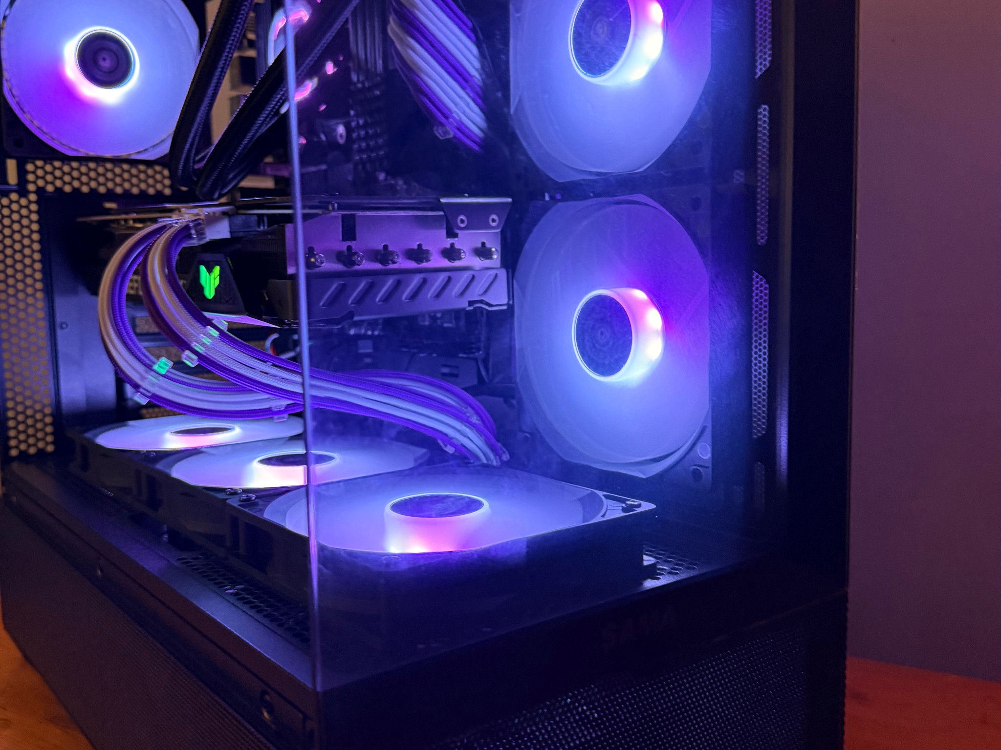 ⚪Mist⚪ | 300+ fps fortnite | Ryzen 7 5700x | 3070ti triple fan