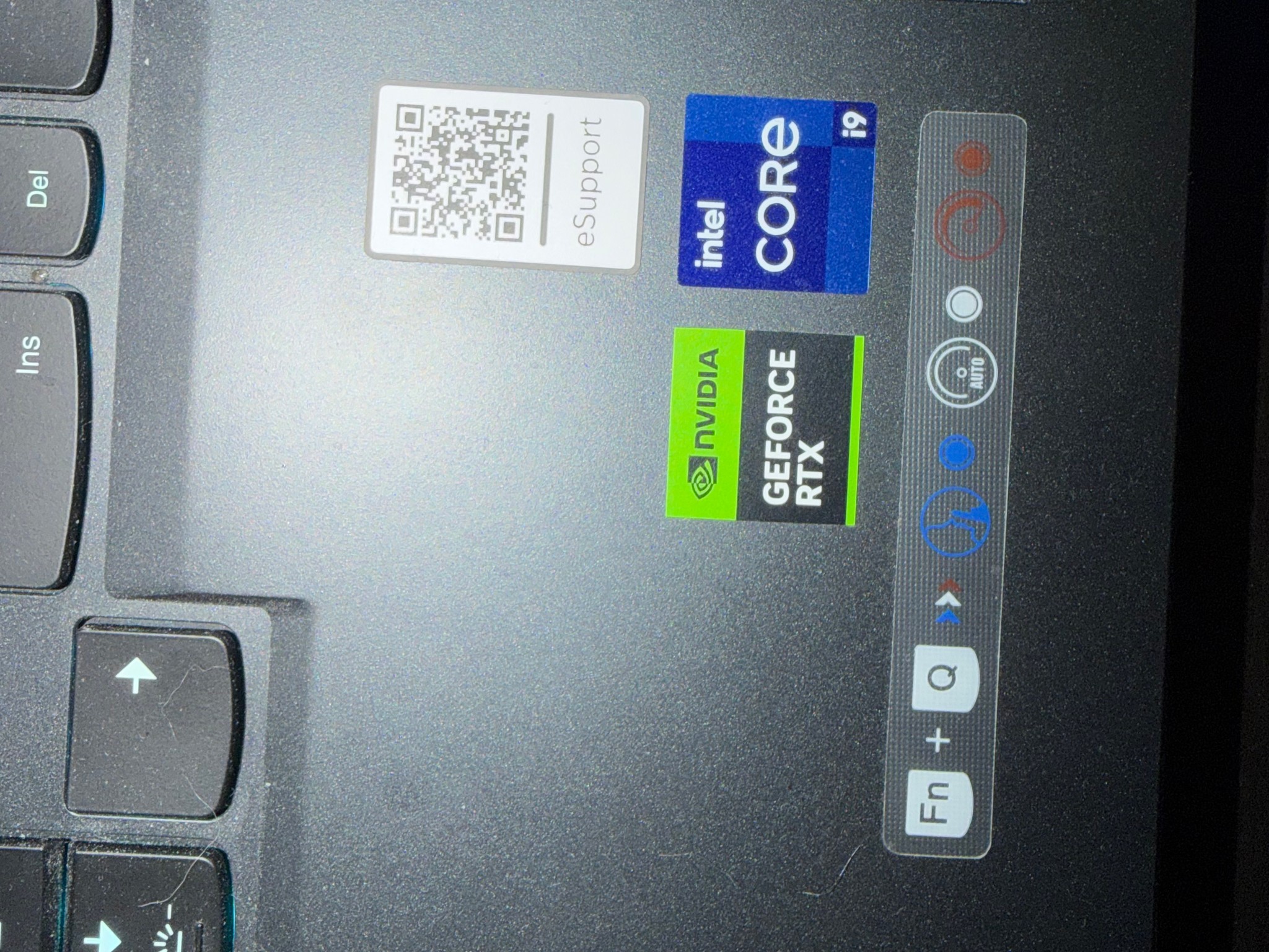 Legion Pro 7 16IRX8H 4080GPU 1TB