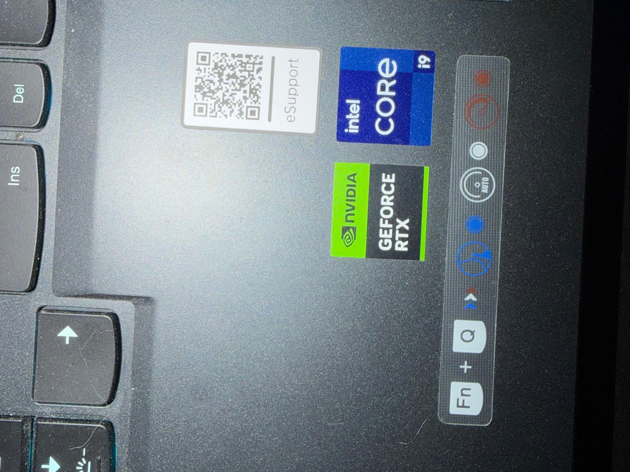 Legion Pro 7 16IRX8H 4080GPU 1TB