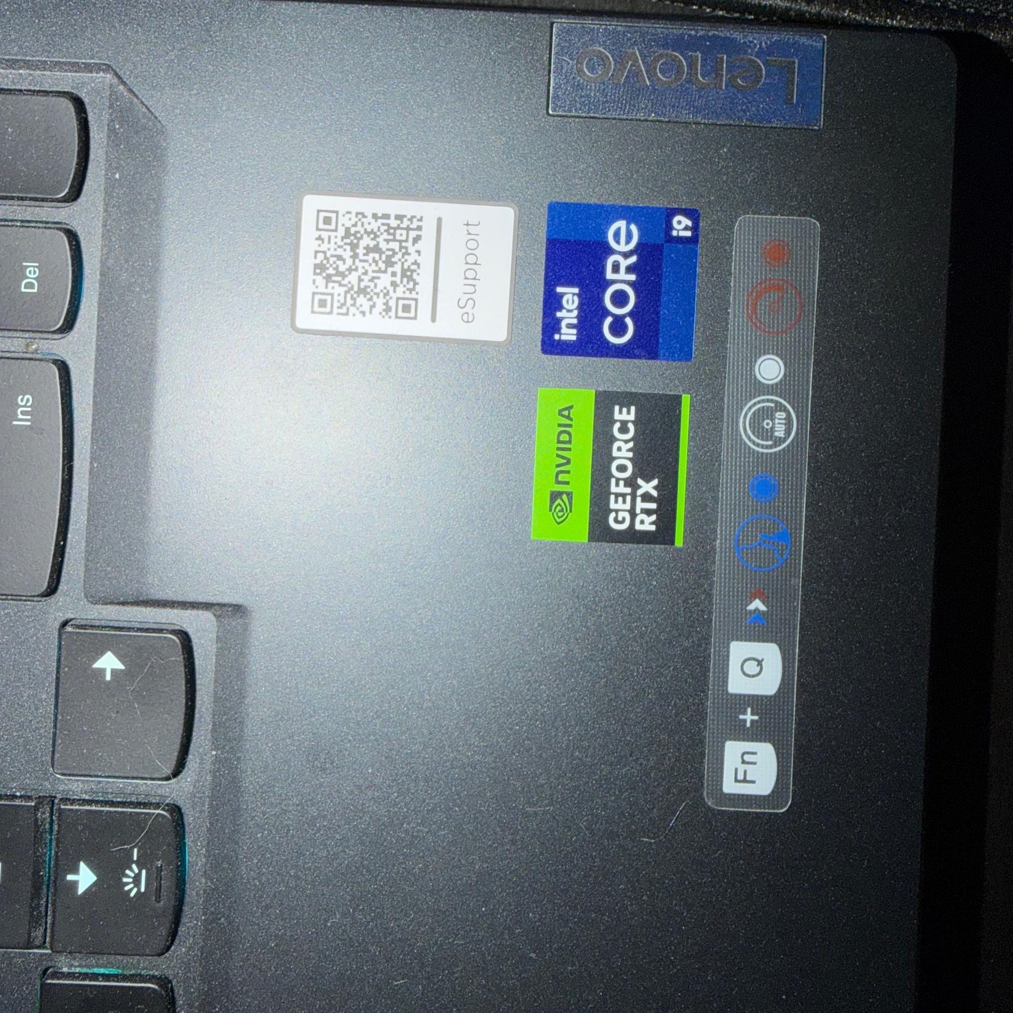 Legion Pro 7 16IRX8H 4080GPU 1TB