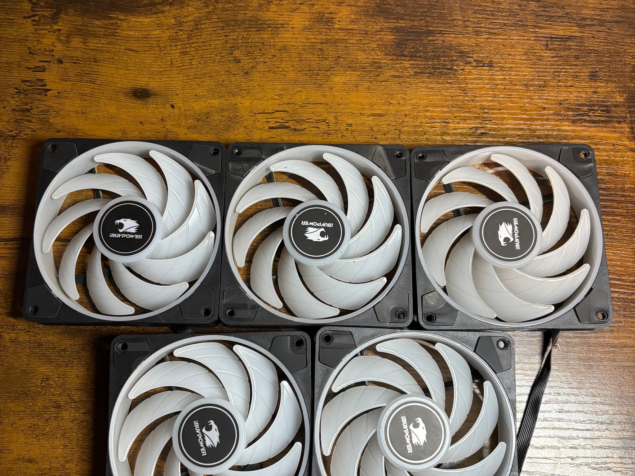 IBUYPOWER RGB FANS + HUB