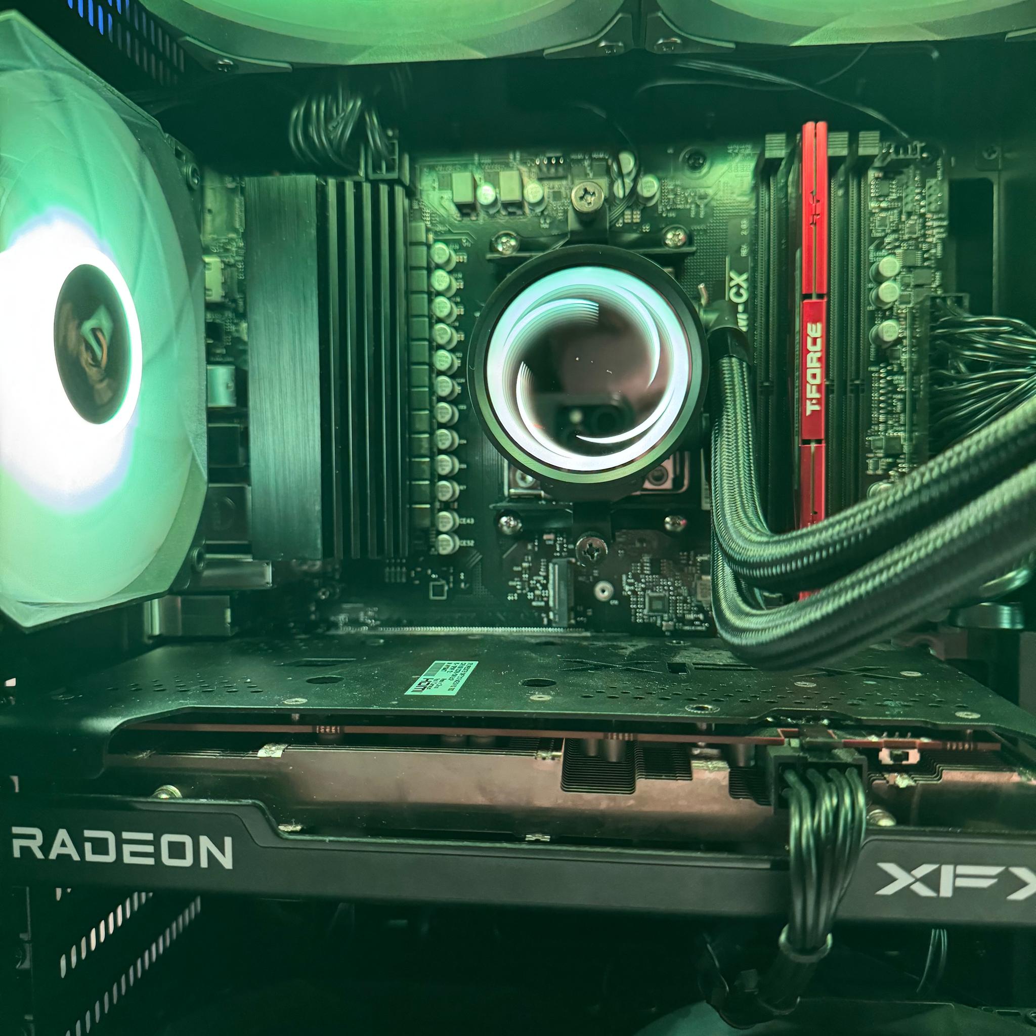 EmberStrike | Custom Gaming PC | RX 7600 - R5 8700F- 16GB Ram - 1TB SSD