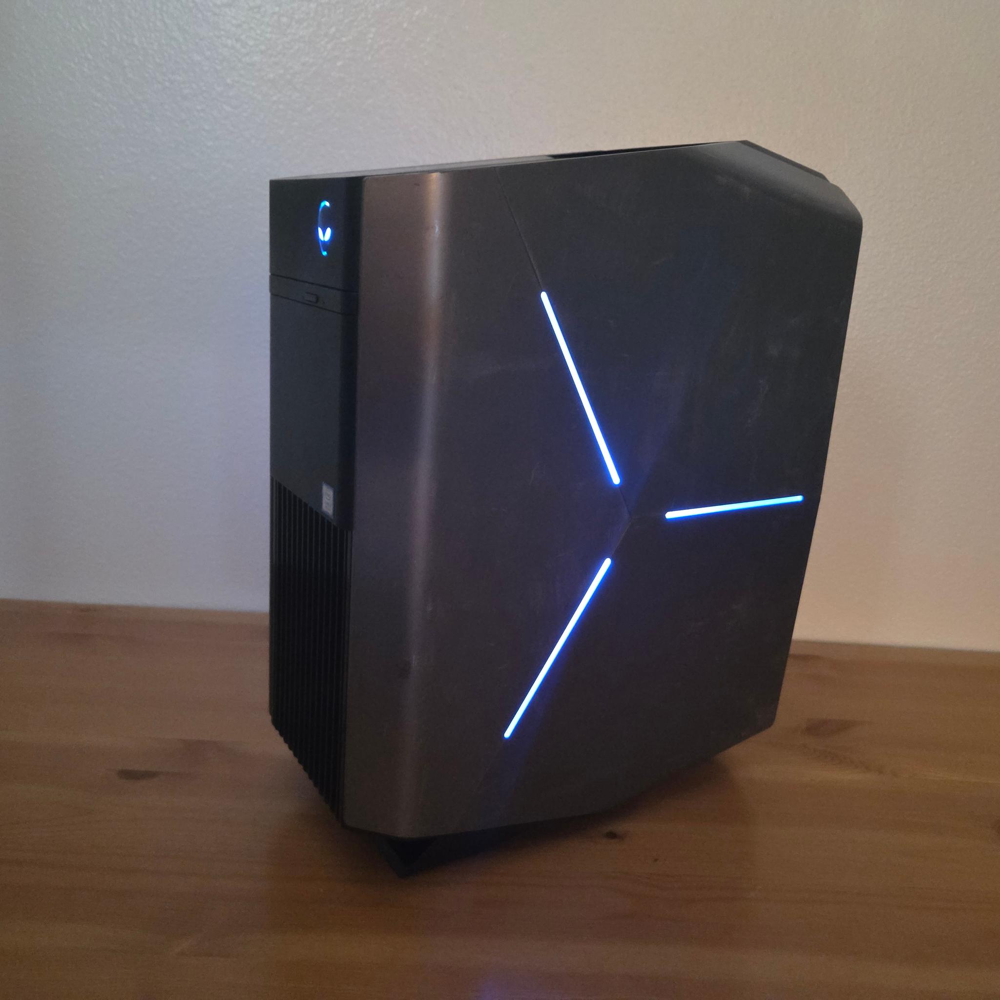 Budget Gaming Done Right! #6 ❄️Liquid Cooled i7 8700K❄️| GTX 1080 | 16GB Ram | Windows 11