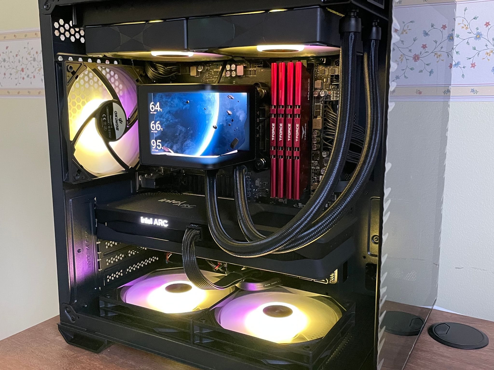 Custom Gaming PC | Ryzen 7 5800xt | and Arc B580 | 32GB DDR4 3600 CL 18