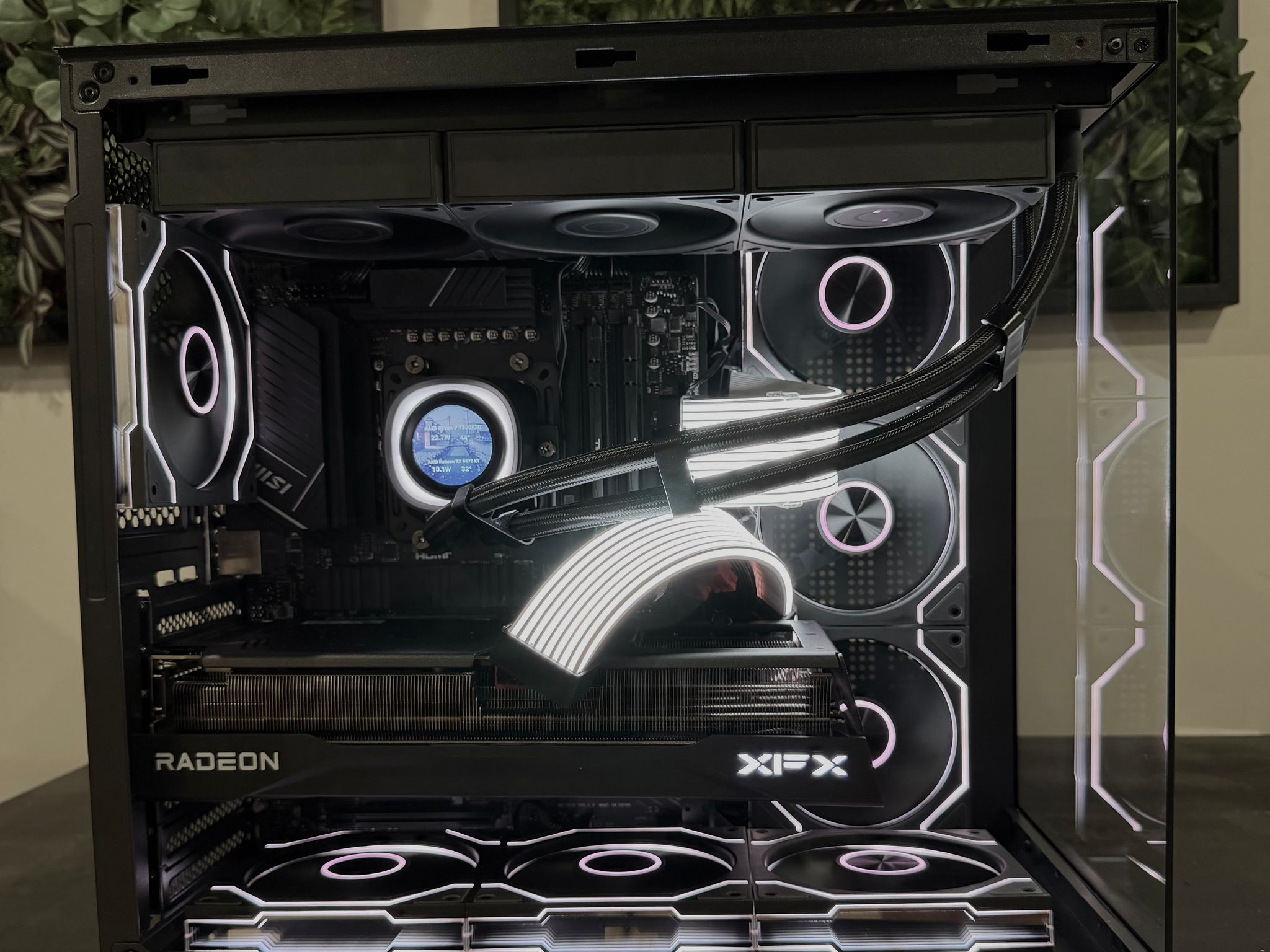🔥 HIGH-END GAMING PC — RYZEN 7 7800X3D + RX 9070 XT + 32GB DDR5 + 2TB NVME 🔥