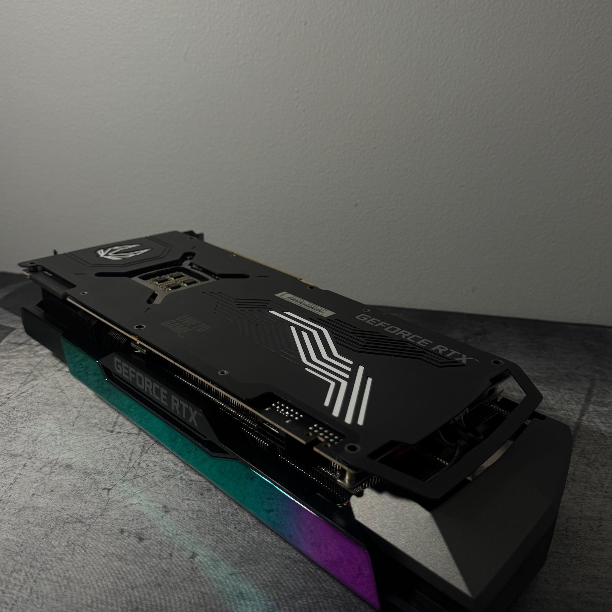 ZOTAC AMP Extreme Holo GeForce RTX 3090 Ti