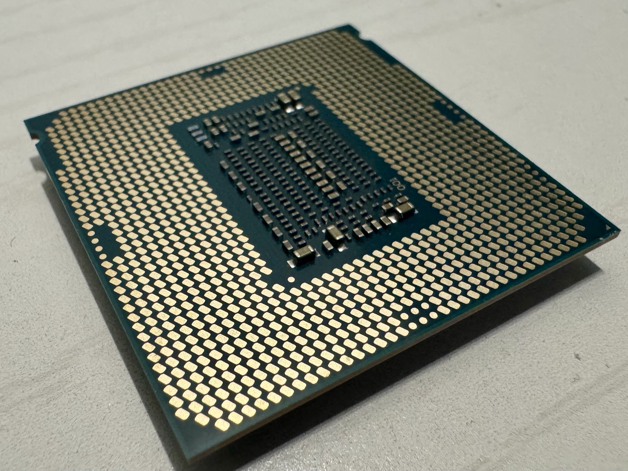 Intel Core i5-8400 2.8 GHz 8 GT/s LGA 1151 Desktop CPU Processor SR3QT