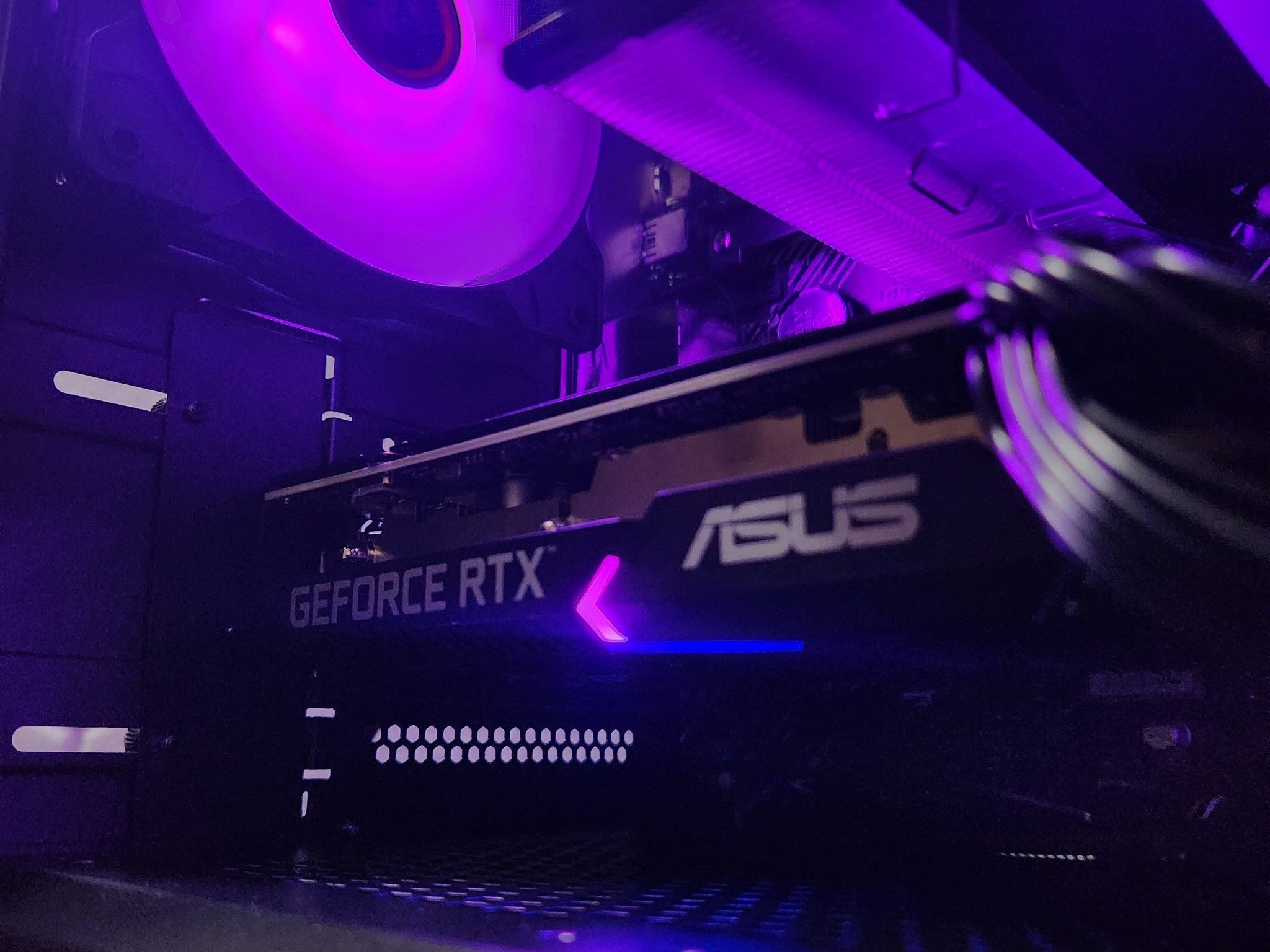 RTX 3060TI | Ryzen 7 3800X | 32GB DDR4 | 256GB SSD + 1TB HDD | WIFI+BT