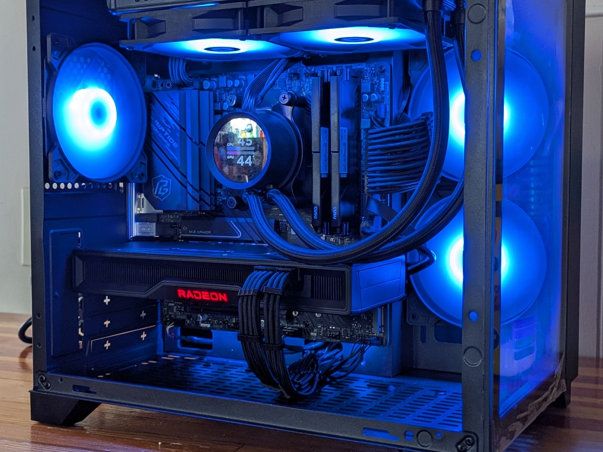 AMD RX 6750 XT || Ryzen 5 5600 ||  Compact 1440p Gaming PC