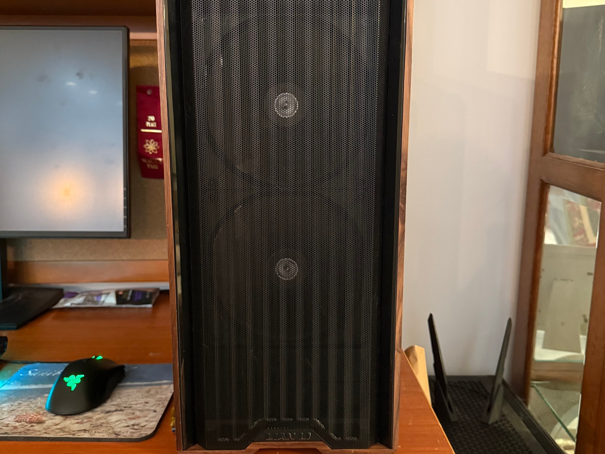 RTX 5070 Ti | Ryzen 7800X3D | 32GB DDR5 | 2TB Samsung 9100 Pro | Blackout Build