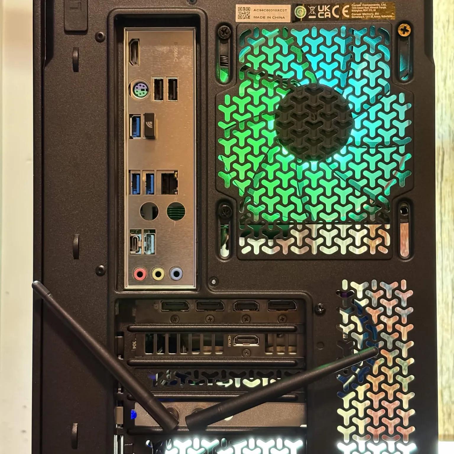 Black Cat Customs  - Ryzen 5 3600 / 3050 8GB / 16GB RAM / 256GB SSD + 1TB HDD