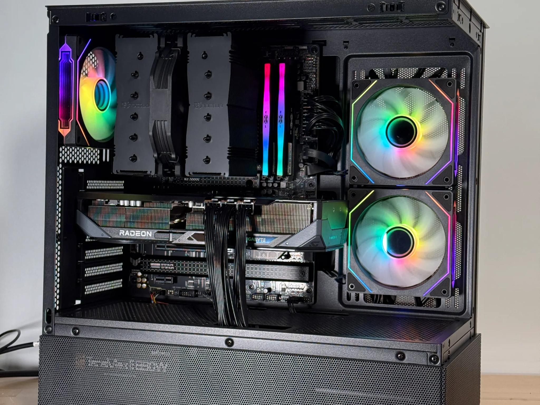 RX 9070XT and Ryzen 9 9900x Gaming PC