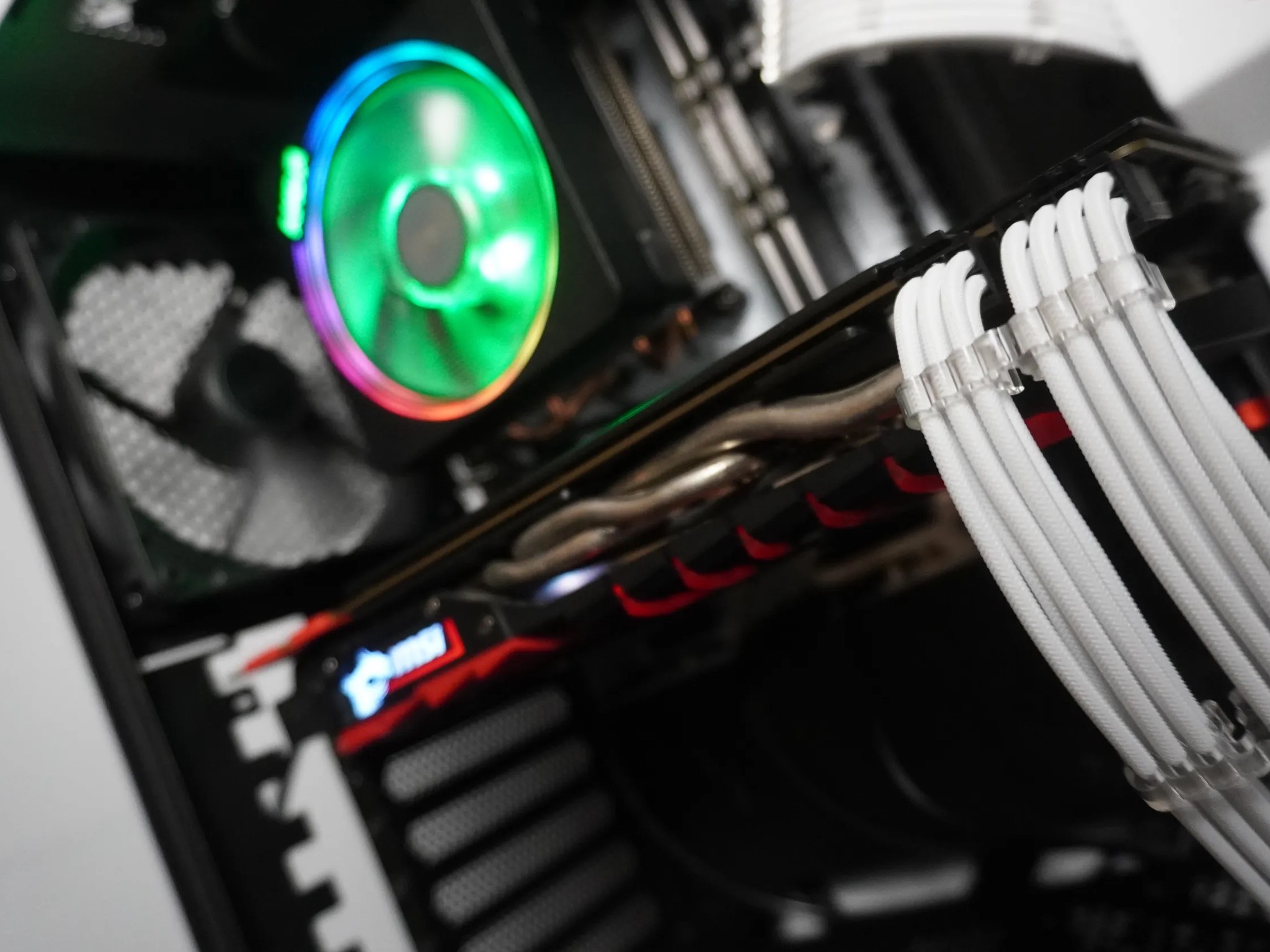 🔥Budget Gamer🔥 Ryzen 7 2700x 💚 GTX 1080 | 32GB DDR4 | WIFI
