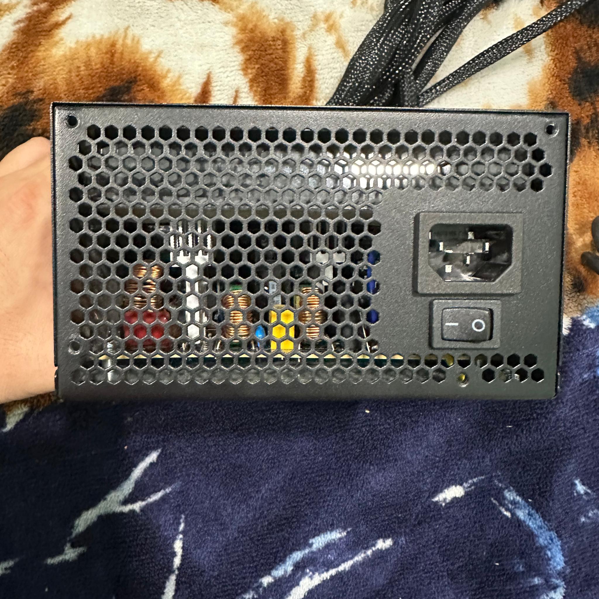 Apevia Prestige Series ATX-PR600W 600W 80 PLUS Gold ATX12V Power Supply